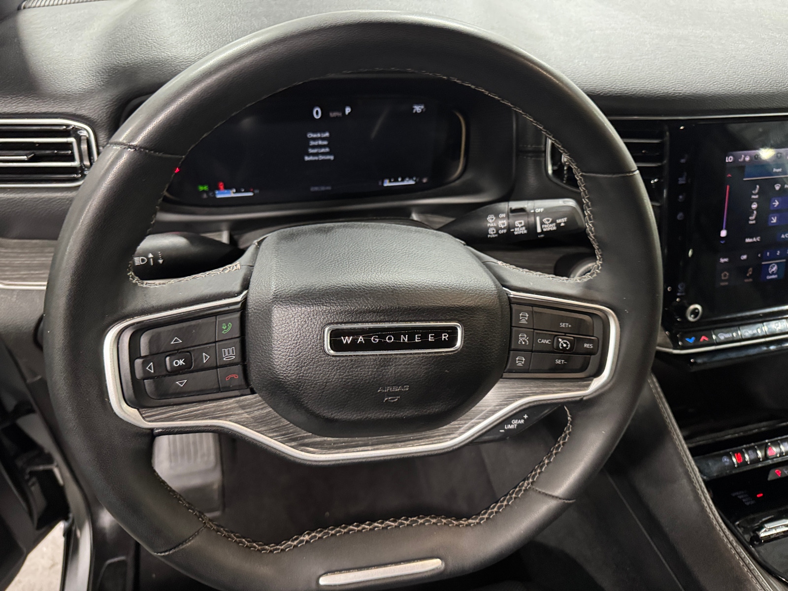 Thumbnail: 2024 Jeep Wagoneer - 4