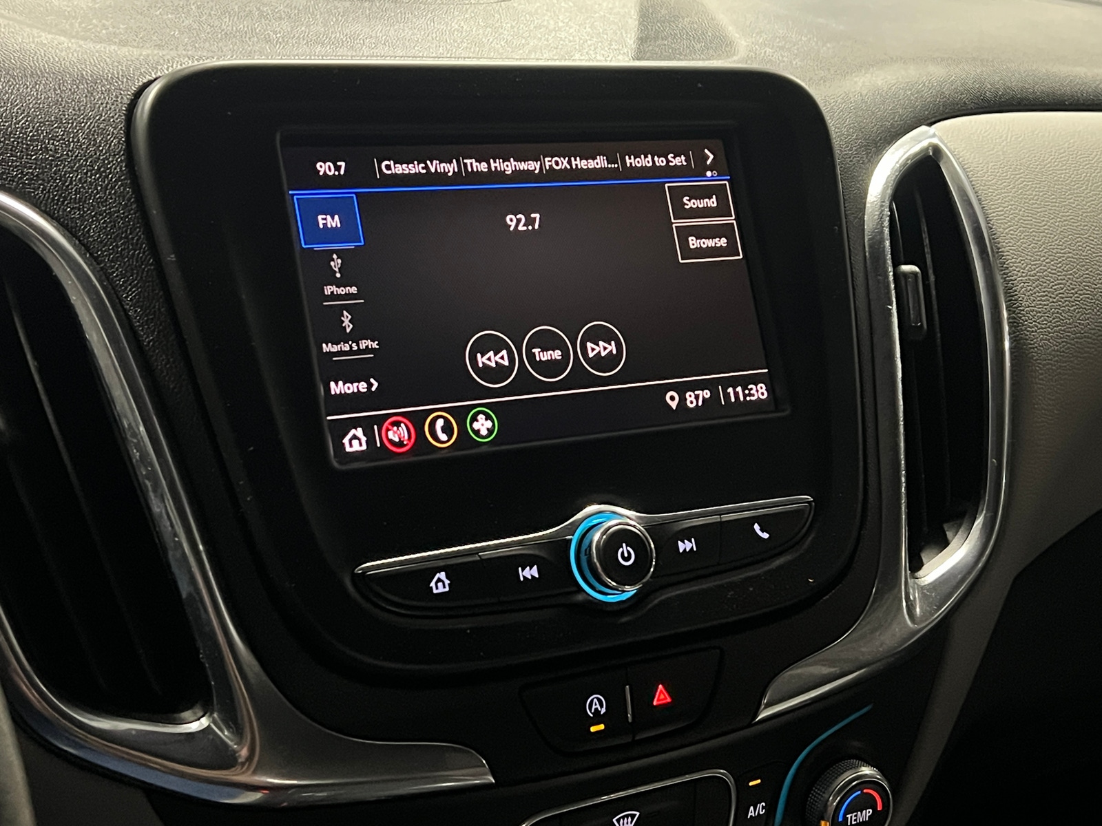 Thumbnail: 2022 Chevrolet Equinox - 4