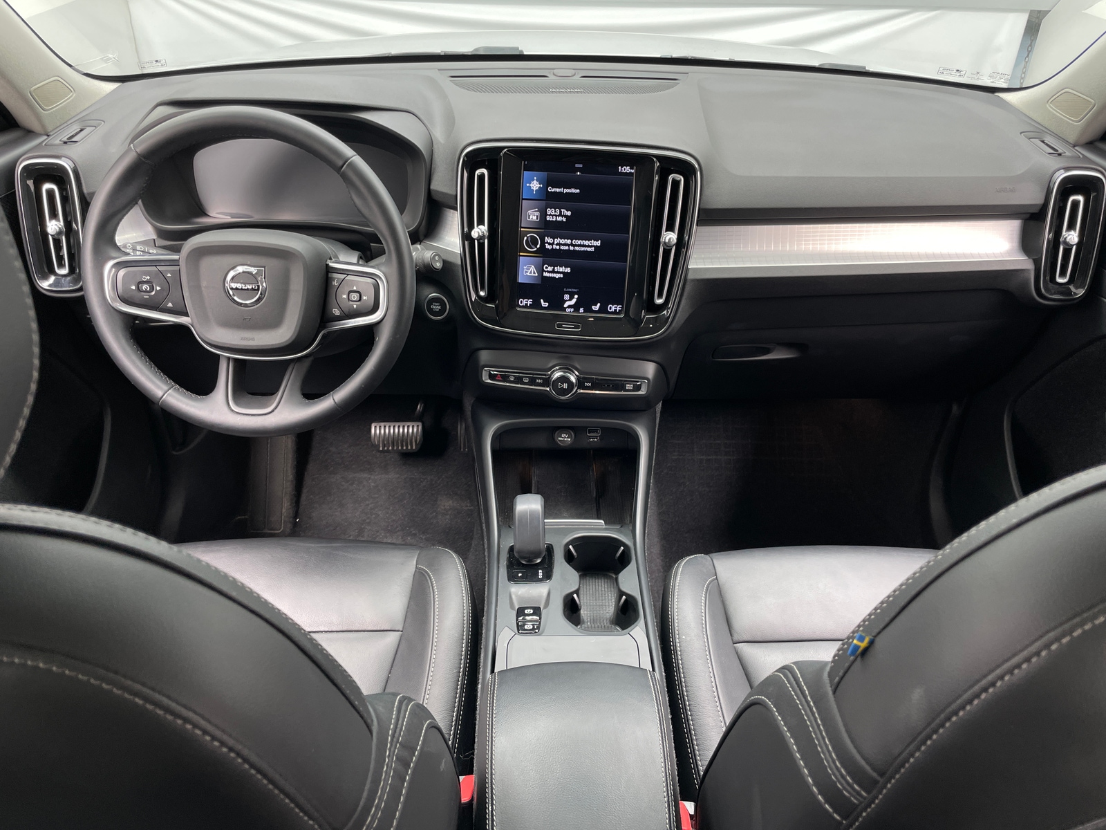 Thumbnail: 2022 Volvo XC40 - 2
