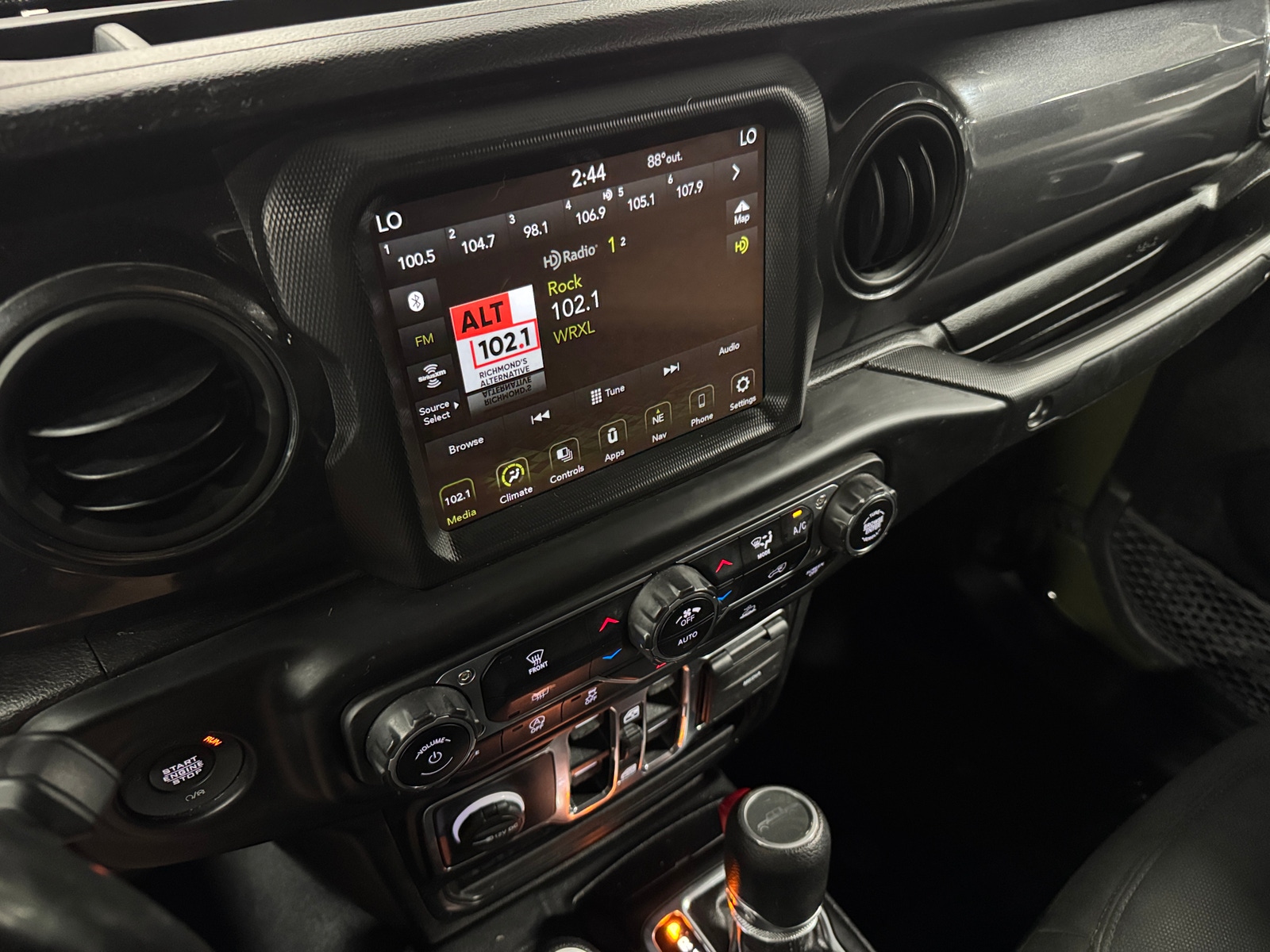 Thumbnail: 2022 Jeep Gladiator - 4