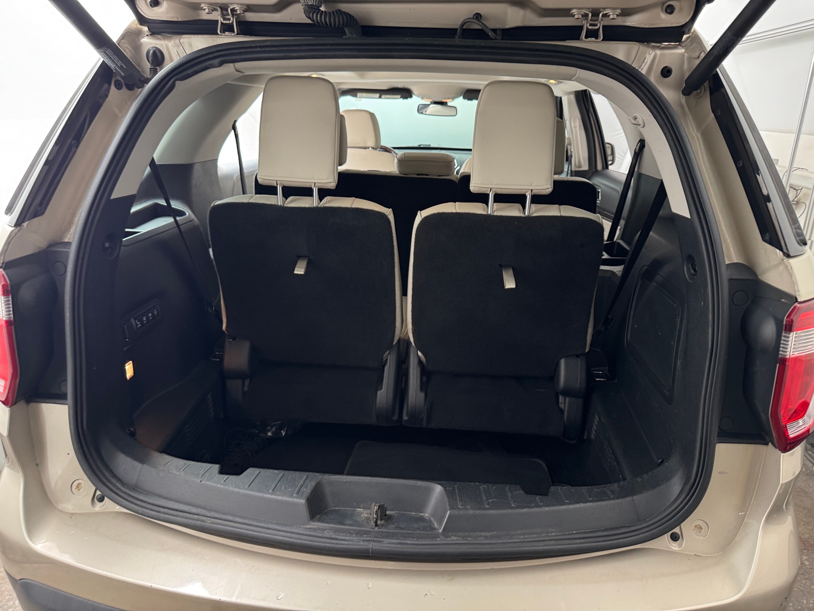 Thumbnail: 2017 Ford Explorer - 6