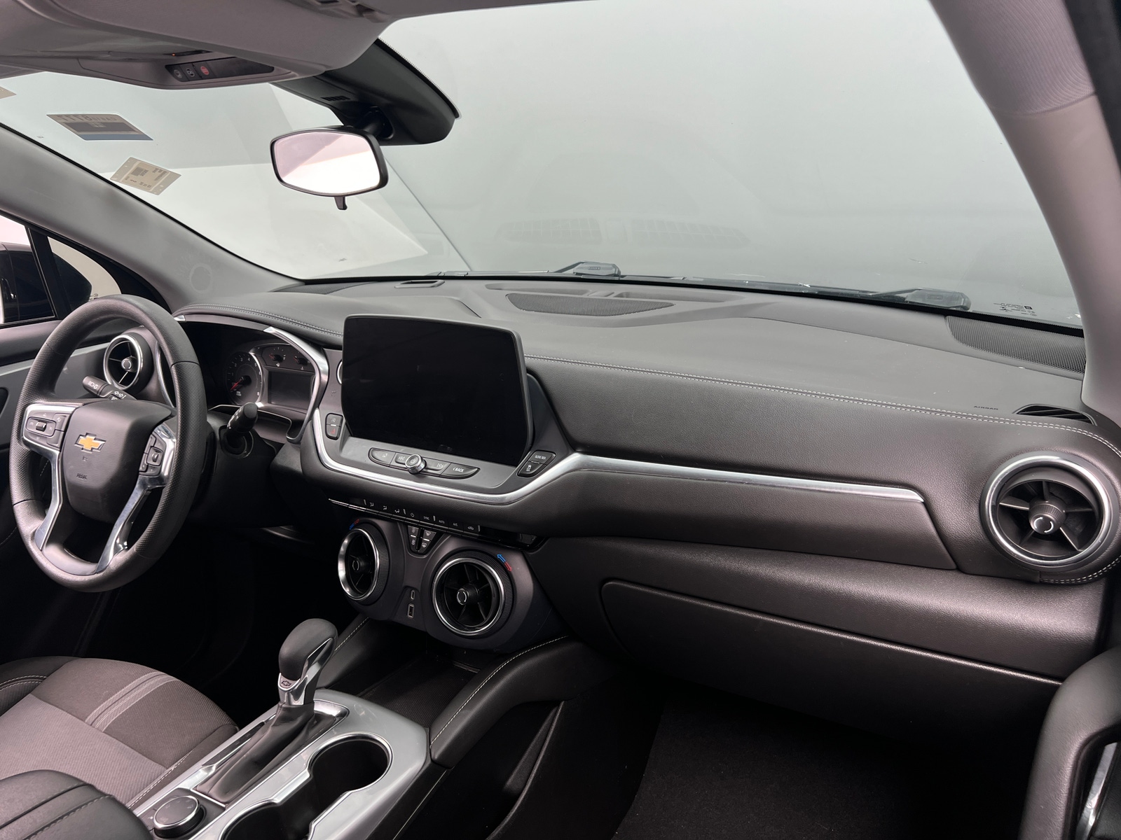 Thumbnail: 2023 Chevrolet Blazer - 3
