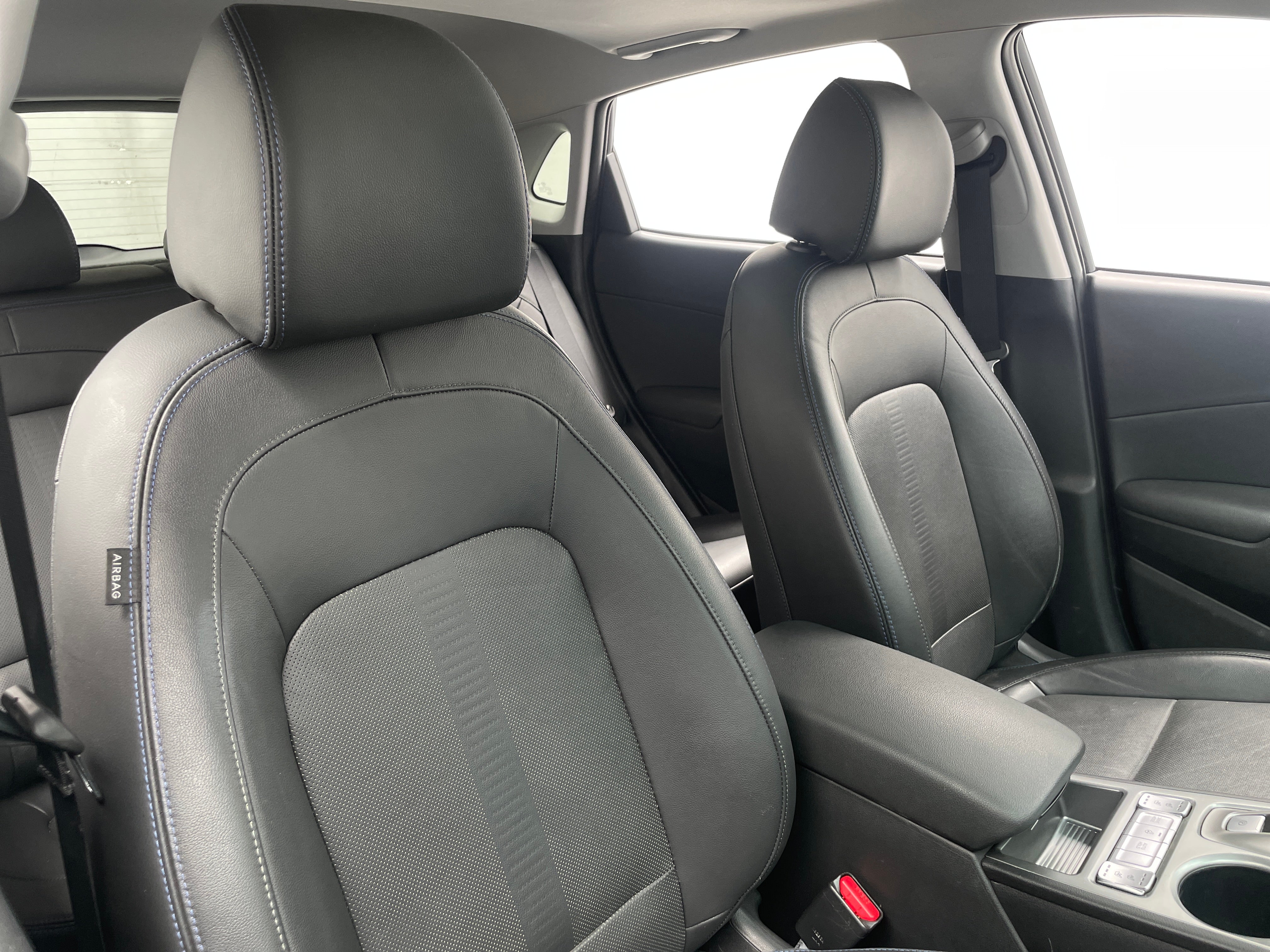 Used 2023 Hyundai Kona EV Limited with VIN KM8K53AG3PU165353 for sale in Auburn, WA