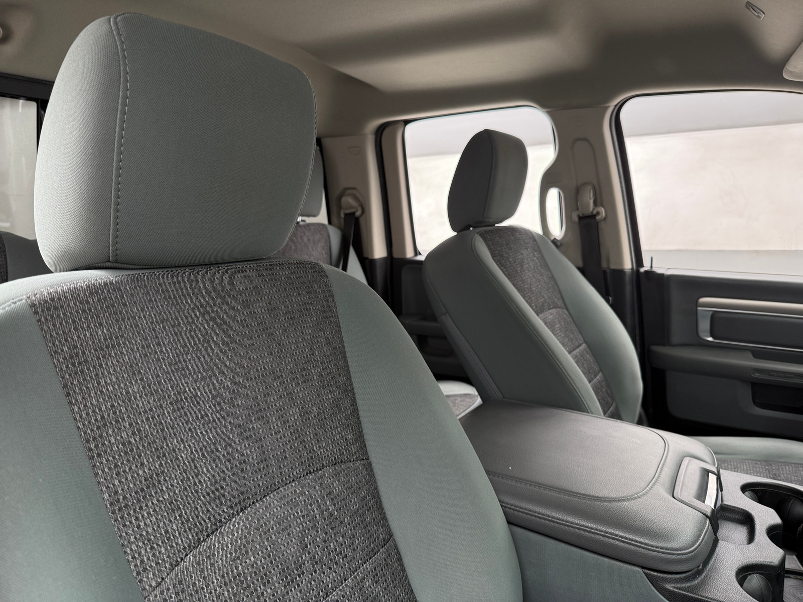 Thumbnail: 2019 RAM 1500 Classic - 2