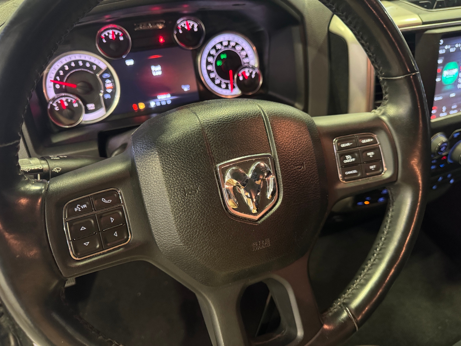 Thumbnail: 2019 RAM 1500 Classic - 5