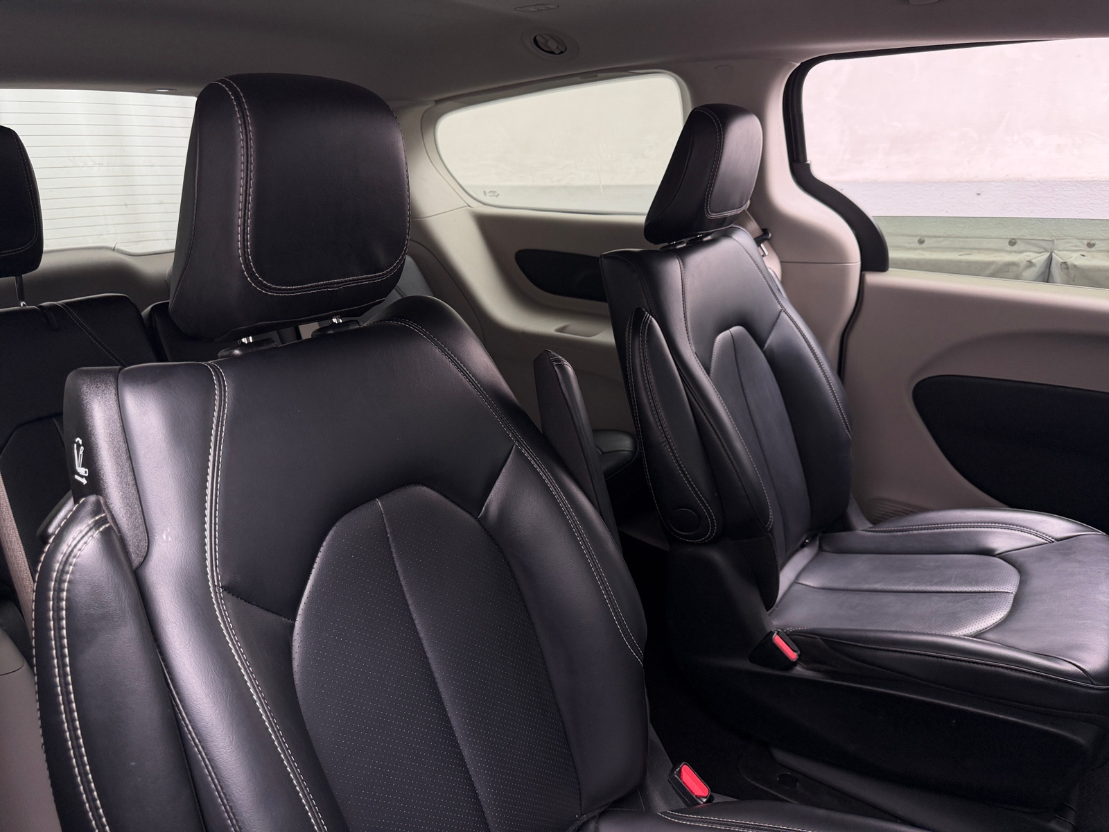 Thumbnail: 2023 Chrysler Pacifica - 5