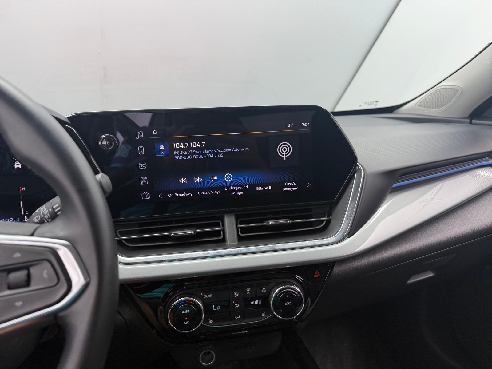 Thumbnail: 2025 Chevrolet Trax - 3