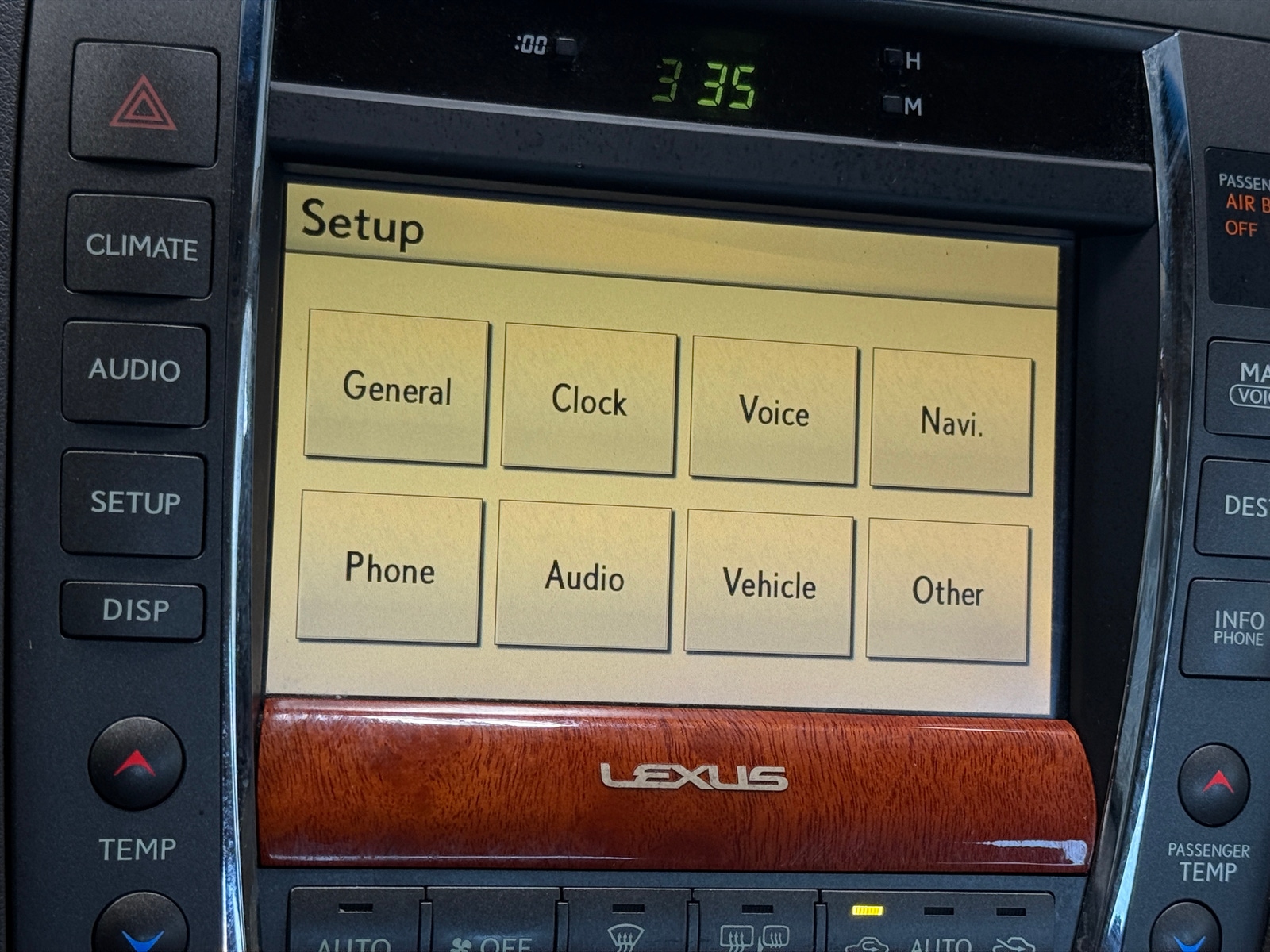 Thumbnail: 2012 Lexus ES - 3