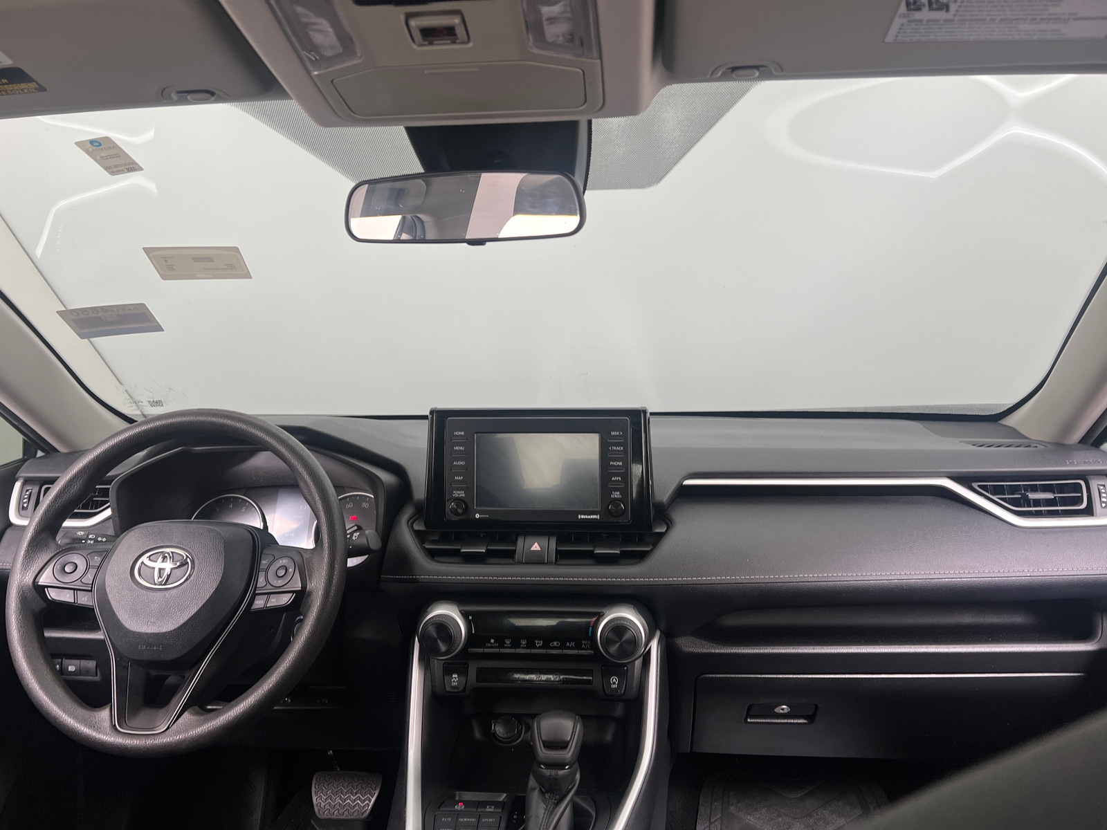 Thumbnail: 2022 Toyota RAV4 - 3