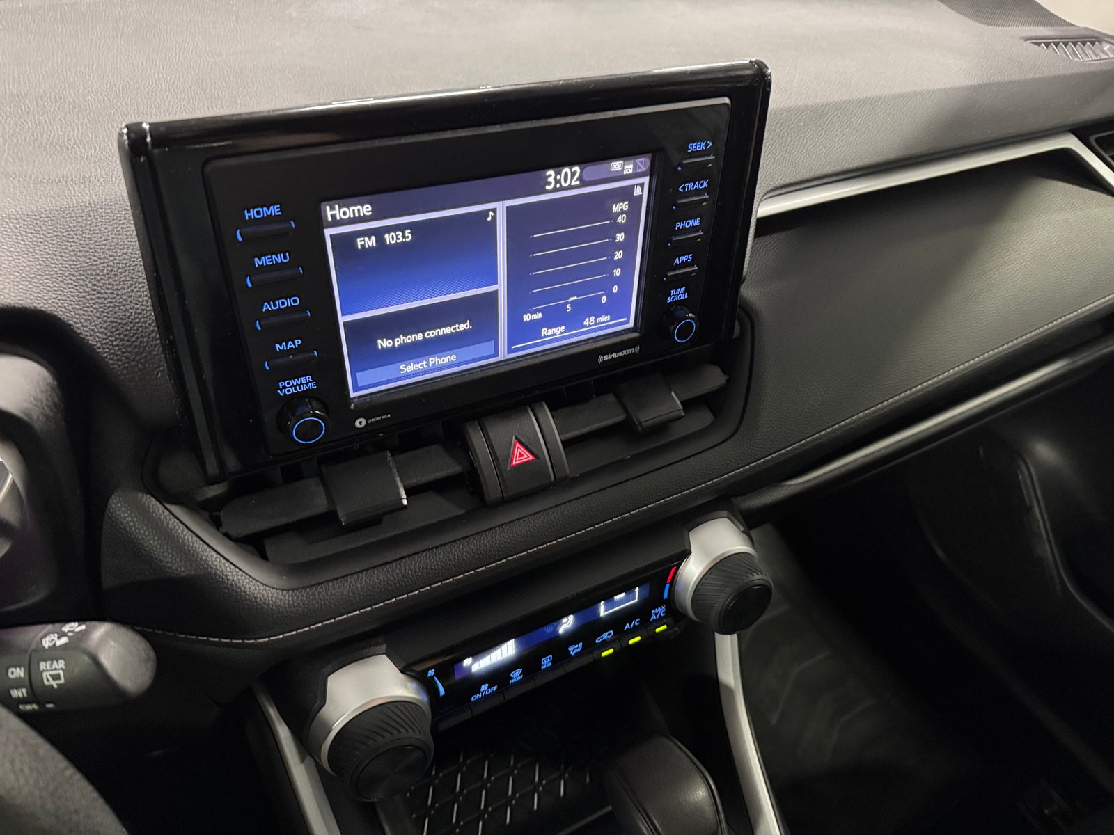 Thumbnail: 2022 Toyota RAV4 - 4