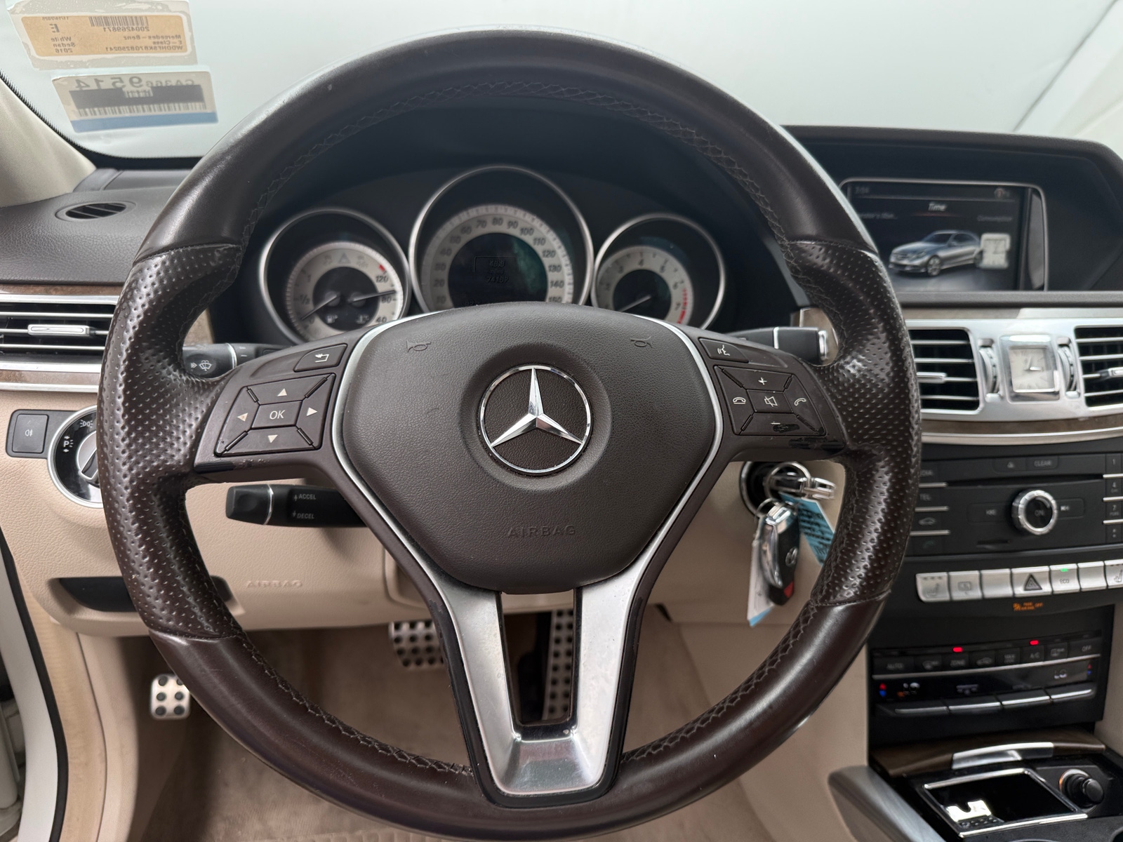 Thumbnail: 2016 Mercedes-Benz E-Class - 4