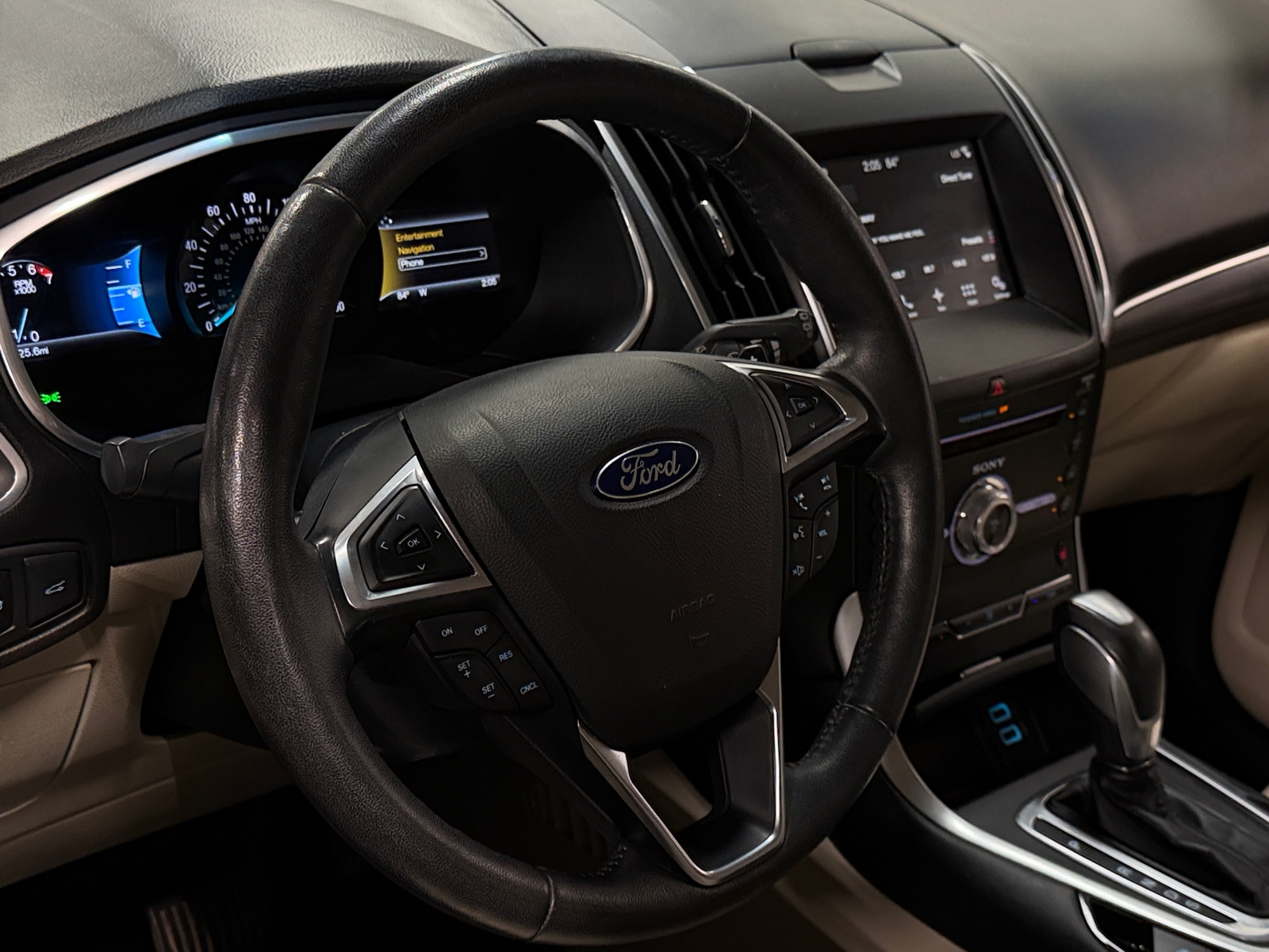 Thumbnail: 2017 Ford Edge - 4