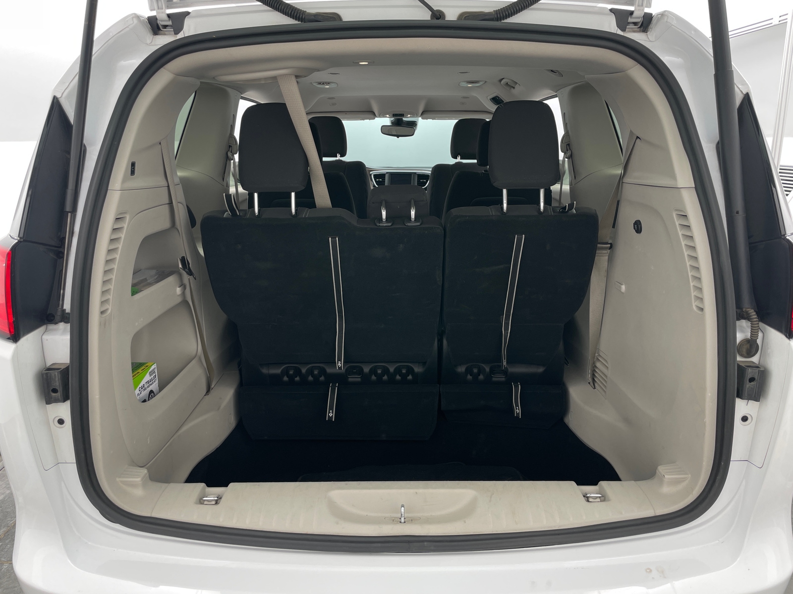 Thumbnail: 2024 Chrysler Voyager - 7