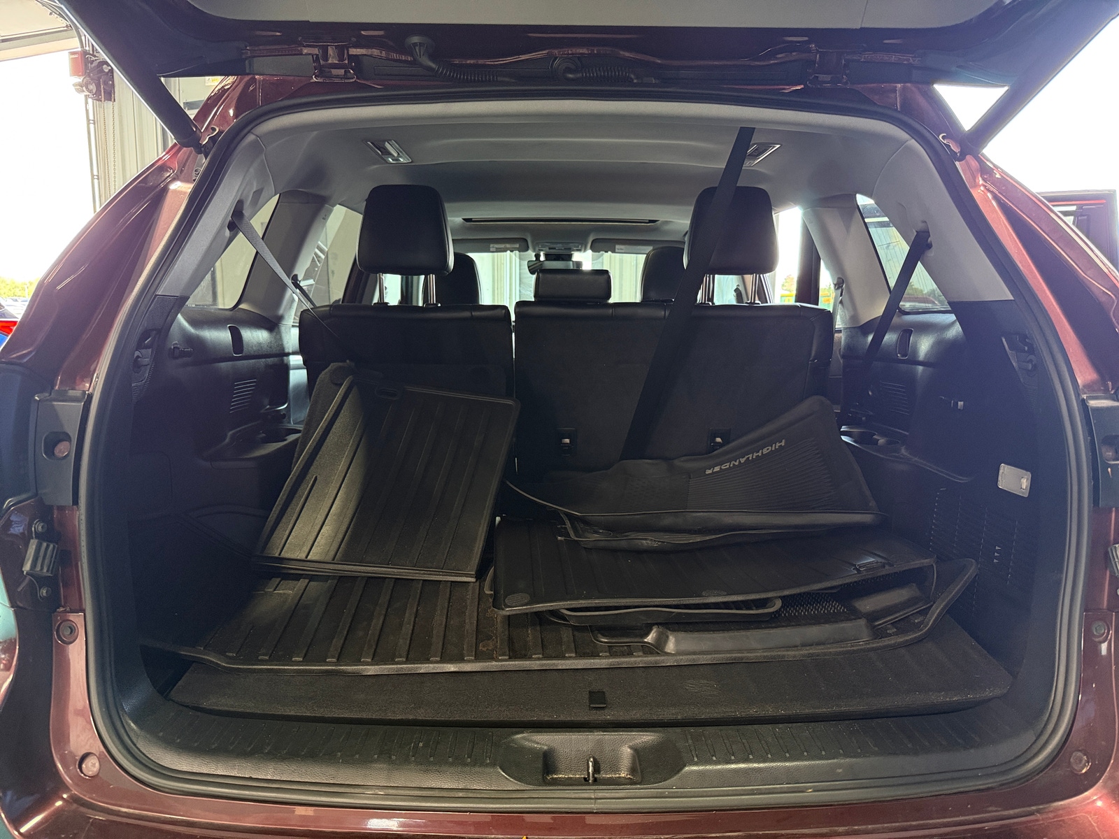 Thumbnail: 2019 Toyota Highlander - 6