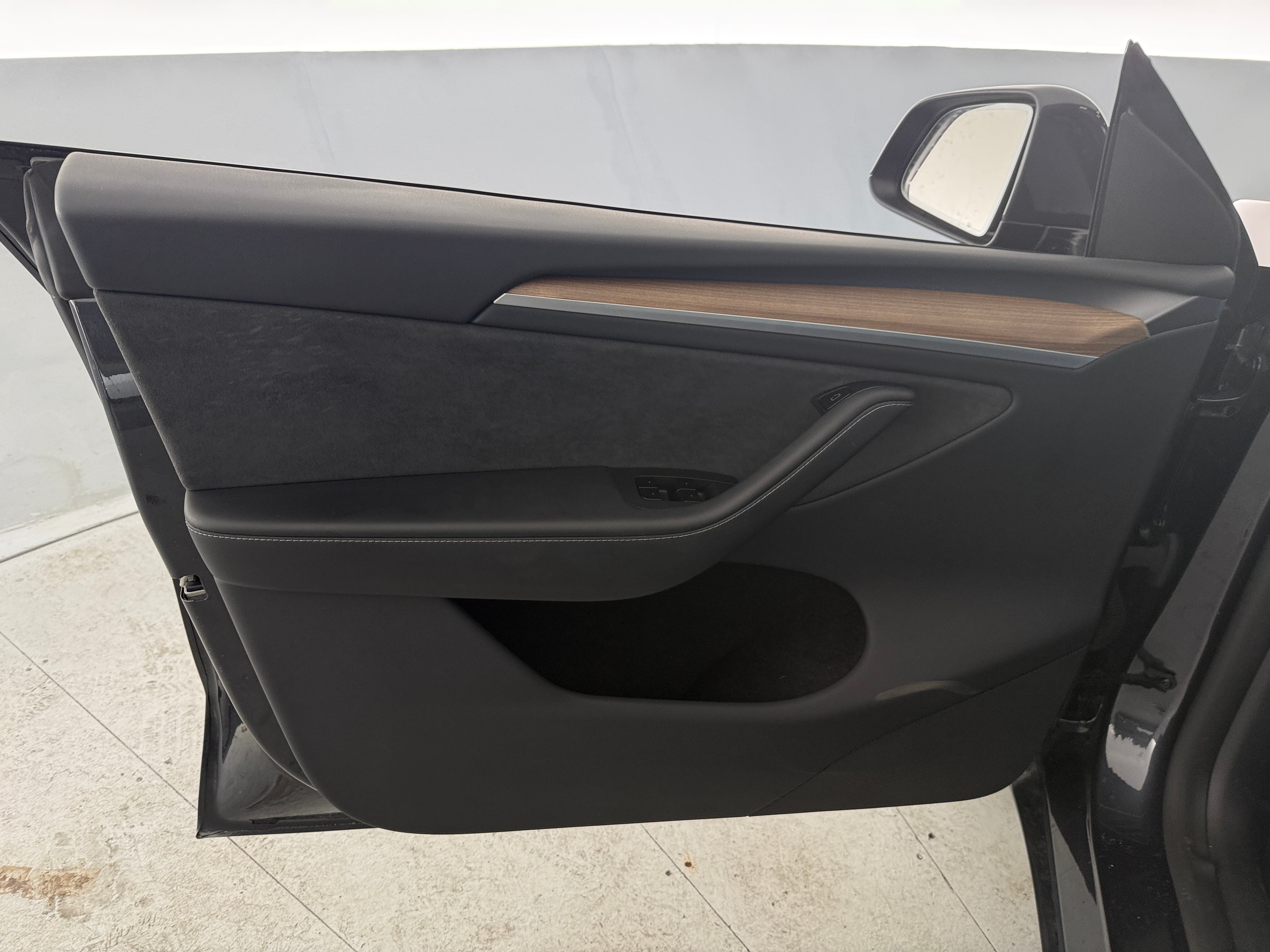 Used 2025 Tesla Model Y Performance with VIN 7SAYGDEF7SA366724 for sale in Auburn, WA