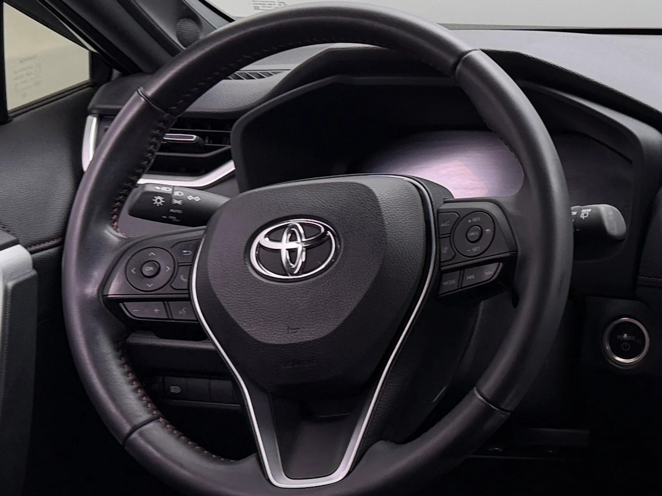 Thumbnail: 2023 Toyota RAV4 - 4