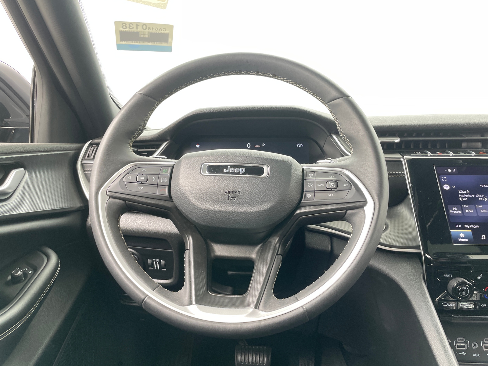 Thumbnail: 2023 Jeep Grand Cherokee L - 4