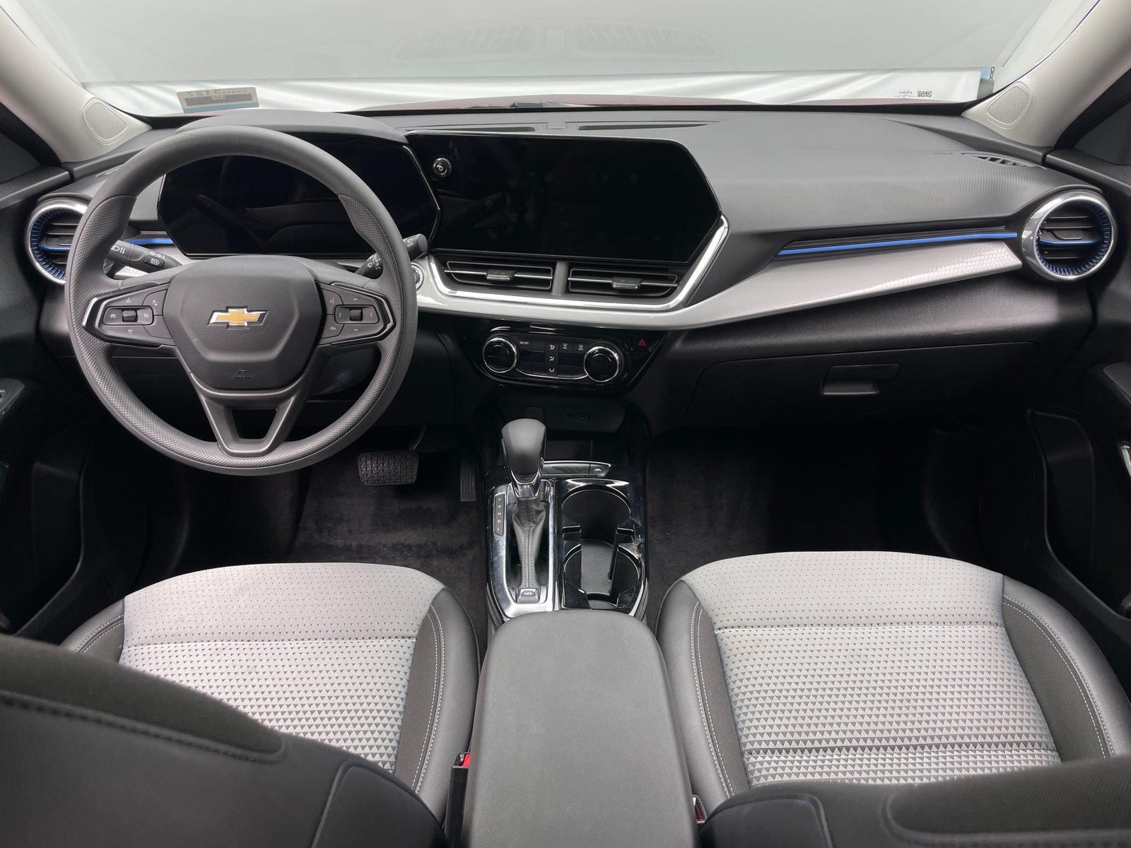 Thumbnail: 2025 Chevrolet Trax - 2
