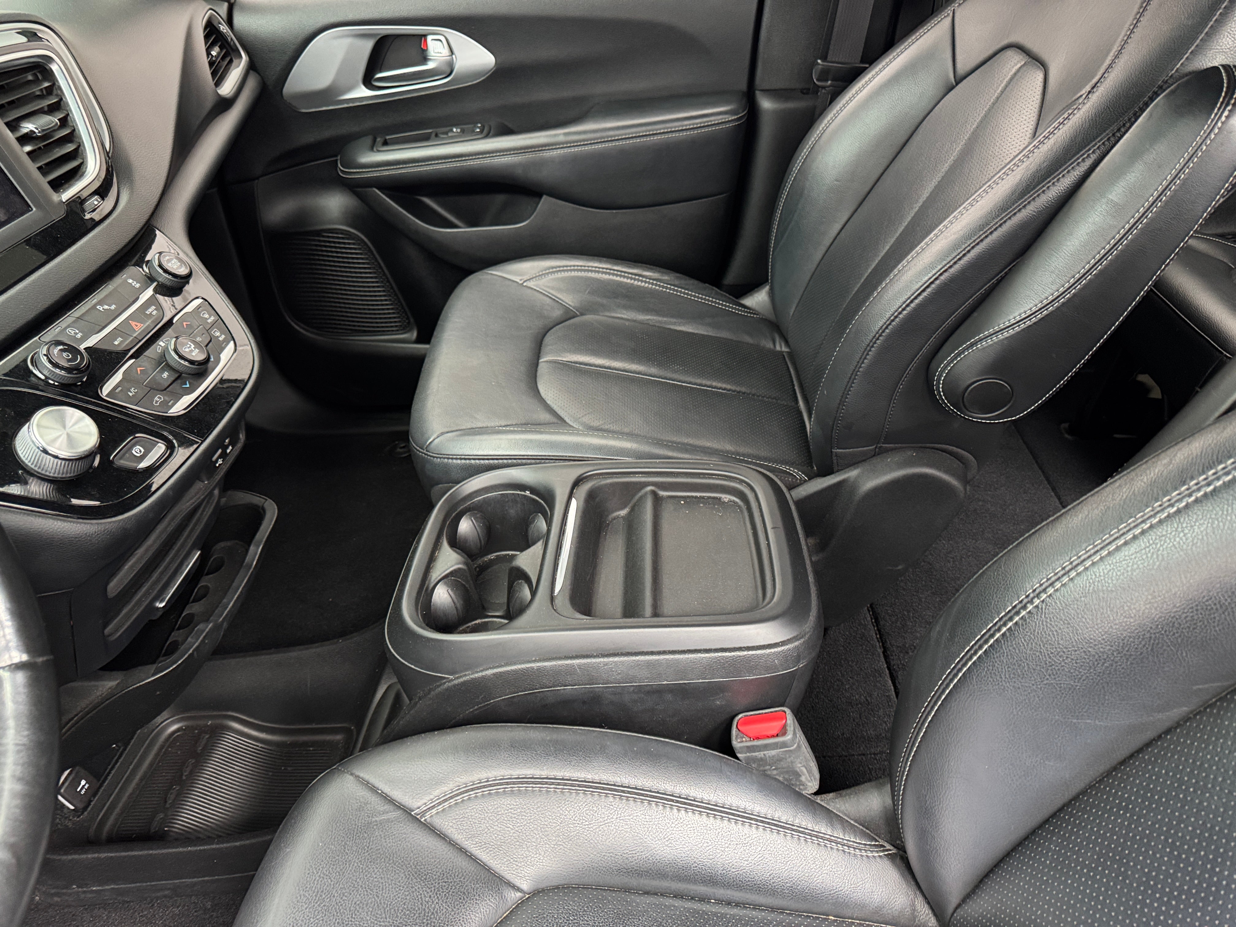 2020 Chrysler Pacifica Touring L - Photo 7