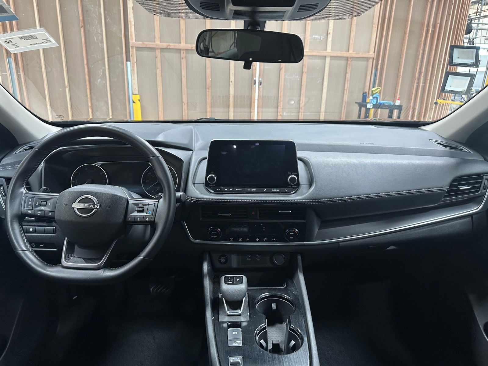 Thumbnail: 2025 Nissan Rogue - 3