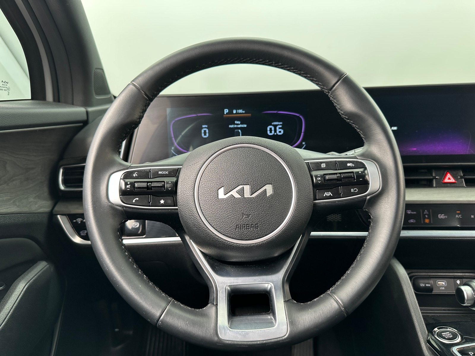 Thumbnail: 2025 Kia Sportage - 4