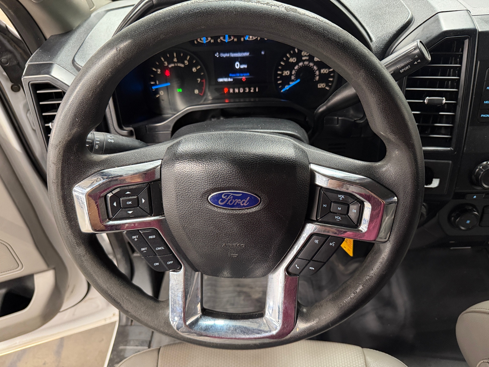 Thumbnail: 2016 Ford Econoline - 5