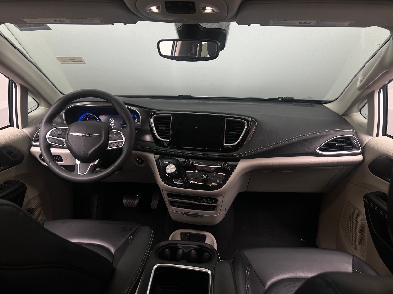 Thumbnail: 2023 Chrysler Pacifica - 2