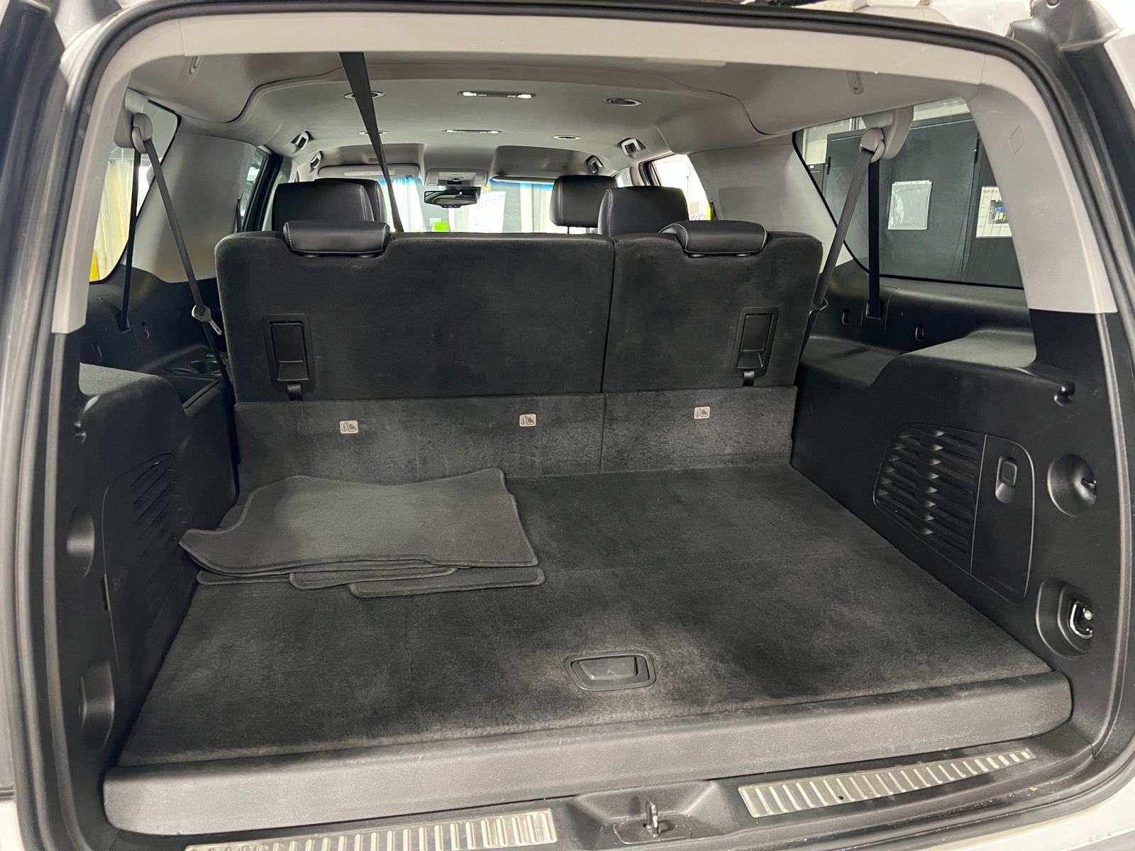 Thumbnail: 2018 Chevrolet Suburban - 6