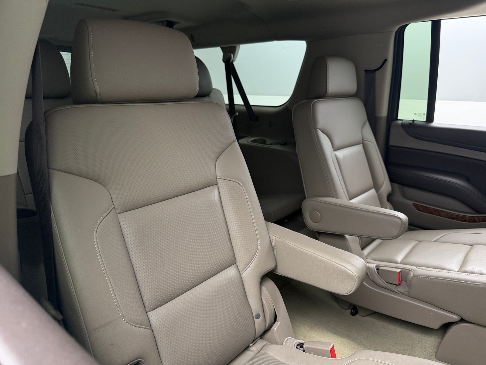 Thumbnail: 2017 Chevrolet Suburban - 5