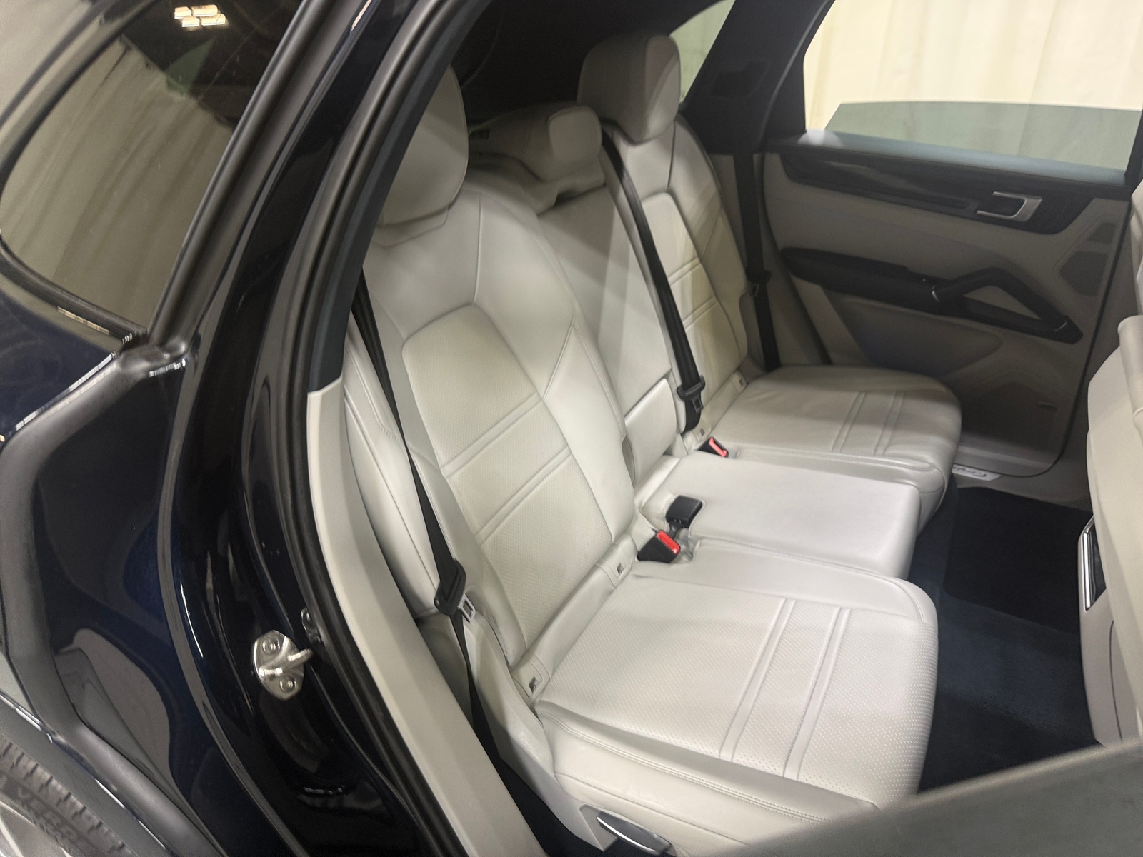 Thumbnail: 2019 Porsche Cayenne - 5