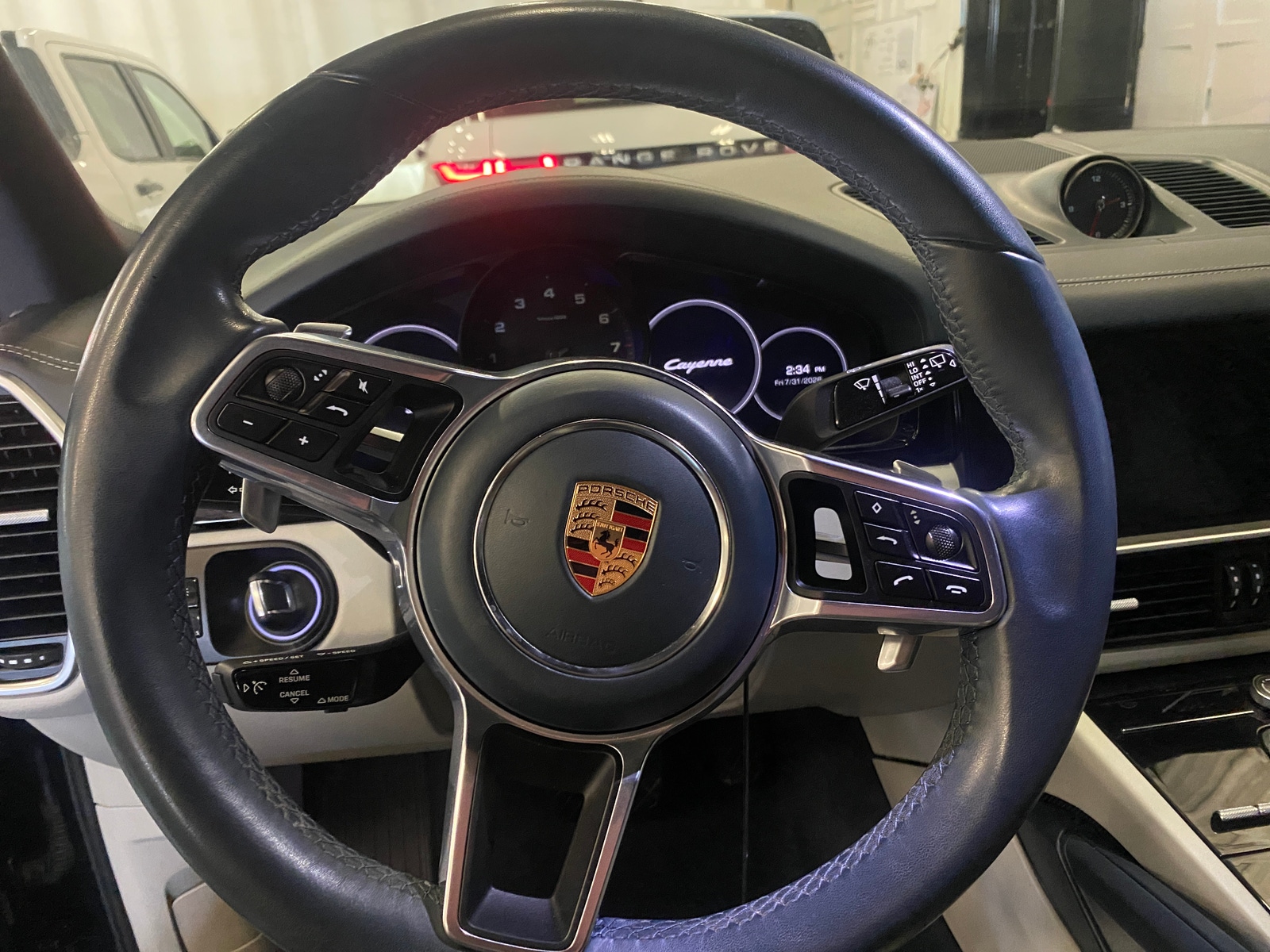 Thumbnail: 2019 Porsche Cayenne - 4