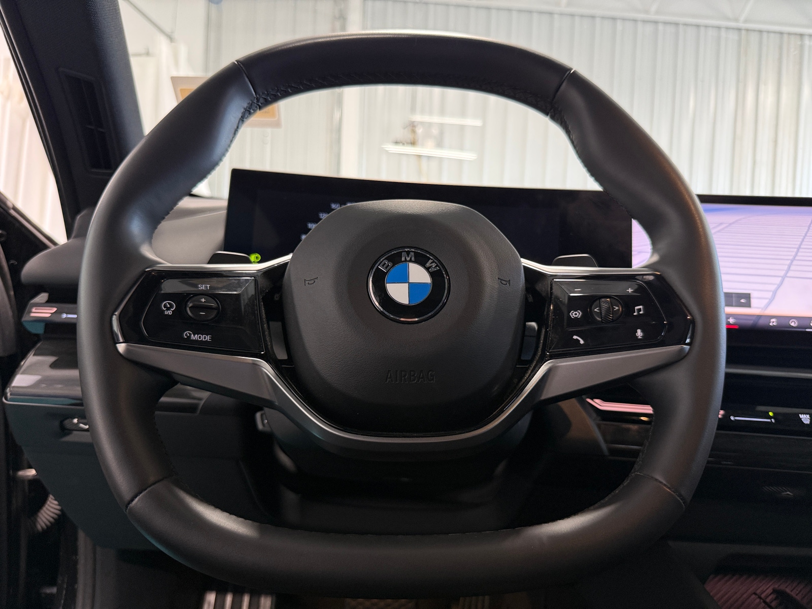 Thumbnail: 2024 BMW 5 Series - 4