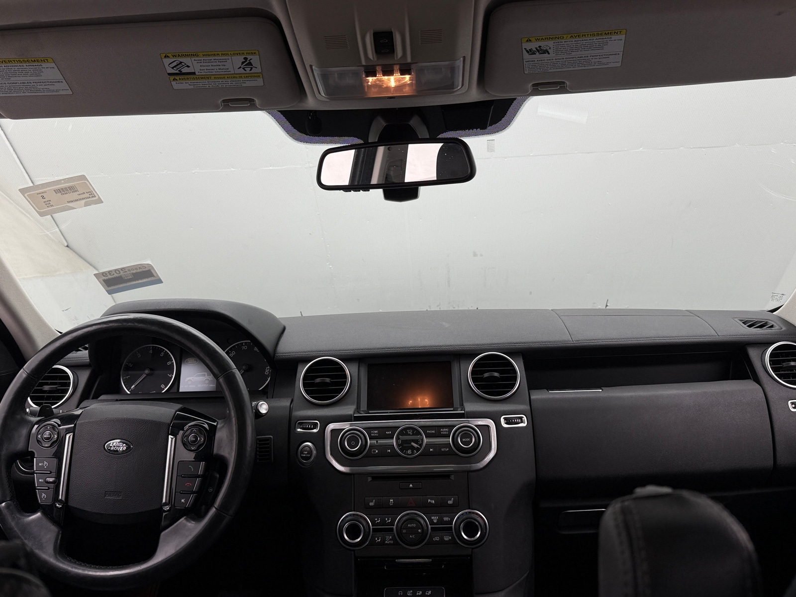 Thumbnail: 2016 Land Rover LR4 - 2