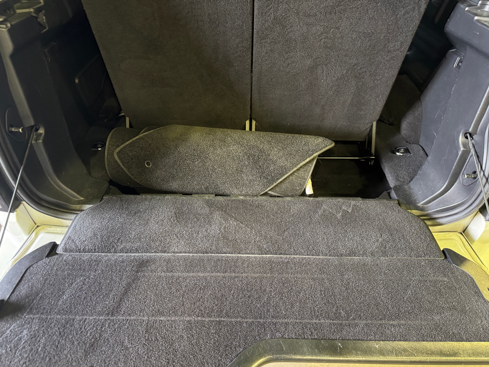 Thumbnail: 2016 Land Rover LR4 - 6