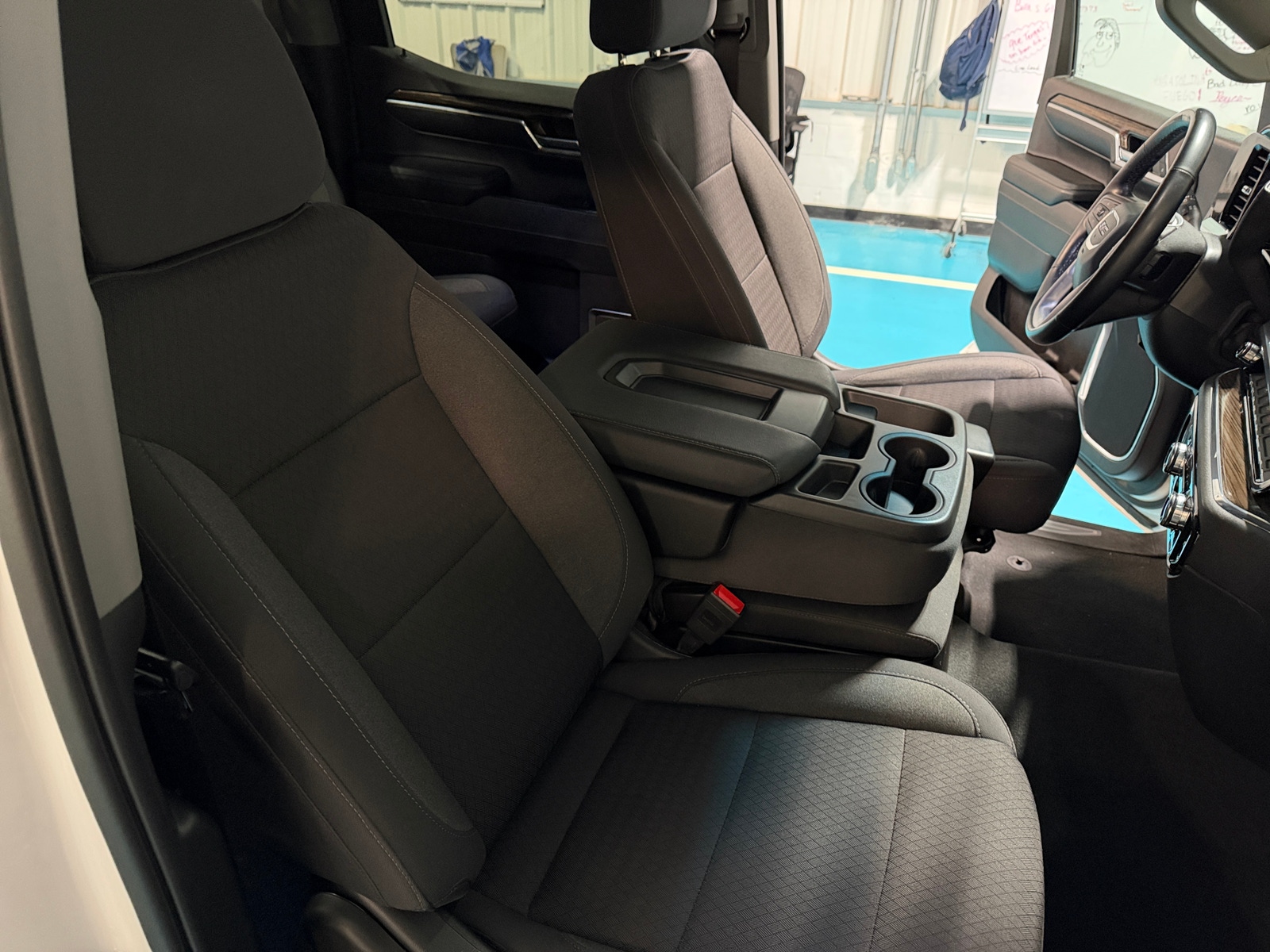 Thumbnail: 2023 GMC Sierra 1500 - 2