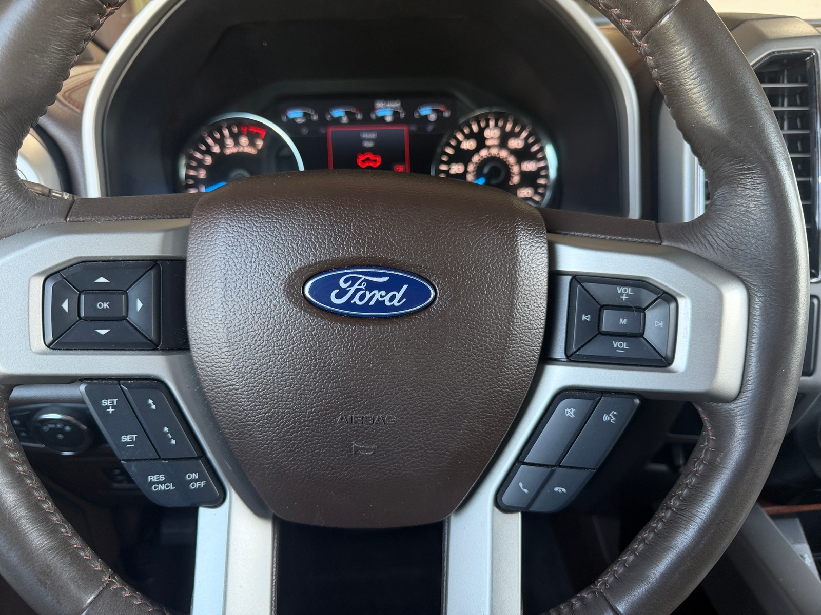 Thumbnail: 2017 Ford Econoline - 4
