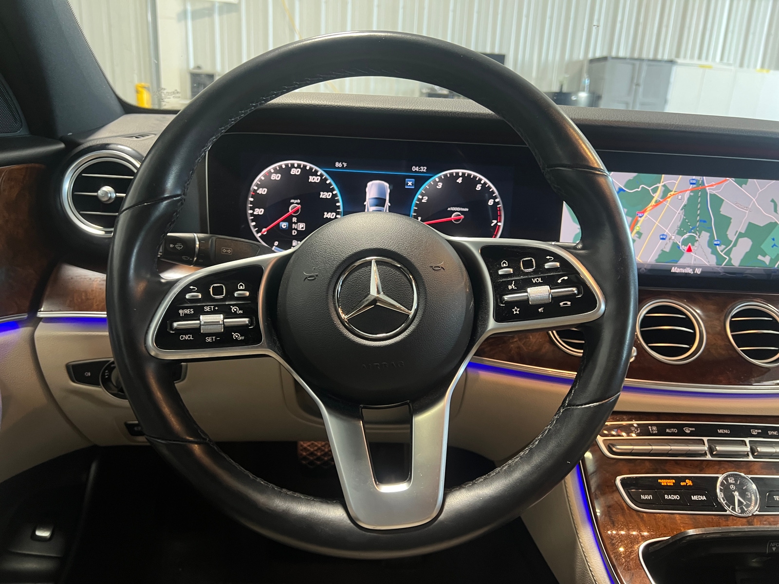 Thumbnail: 2019 Mercedes-Benz E-Class - 4