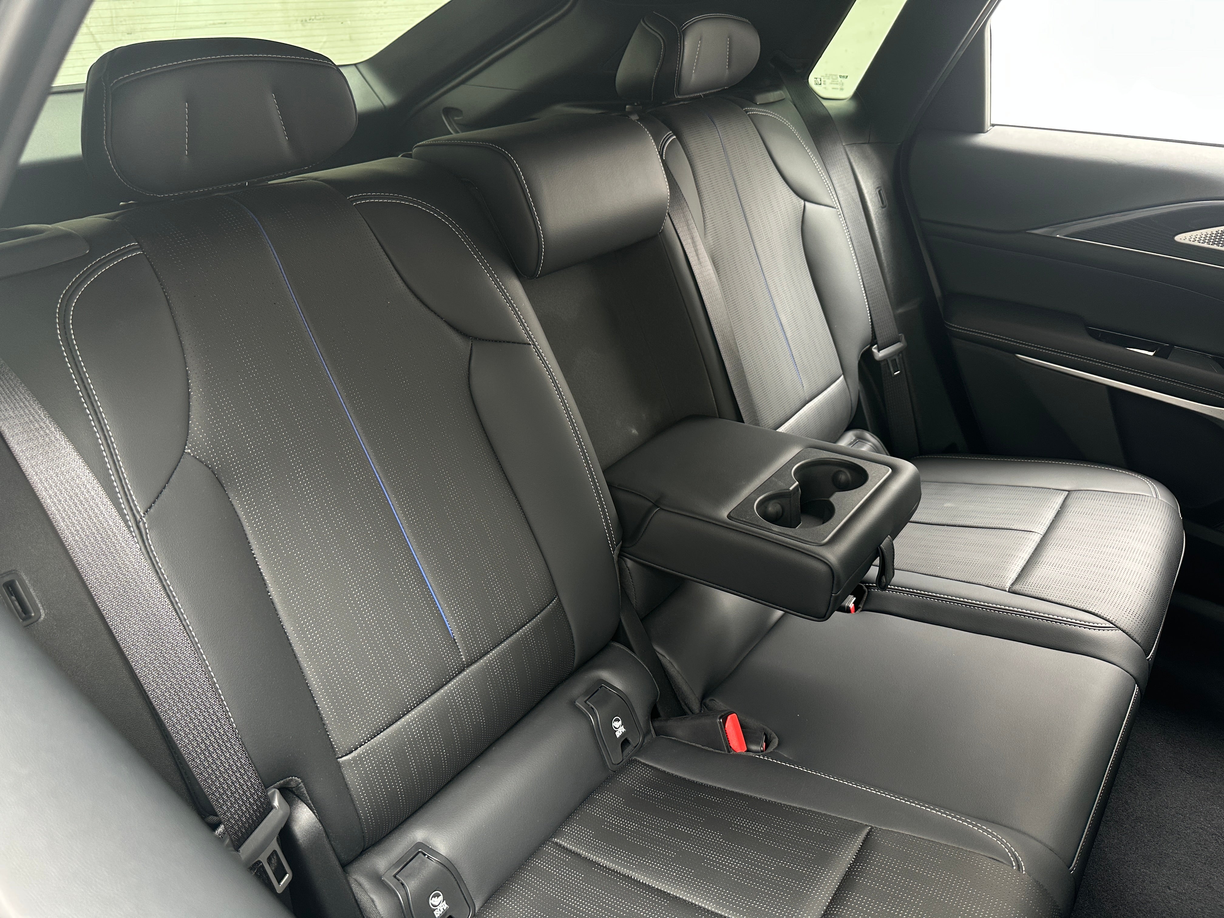Used 2024 Cadillac LYRIQ Luxury 2 with VIN 1GYKPRRK0RZ127461 for sale in Pewaukee, WI