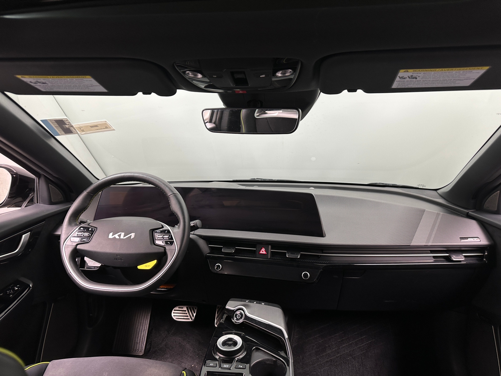 Thumbnail: 2023 Kia EV6 - 2