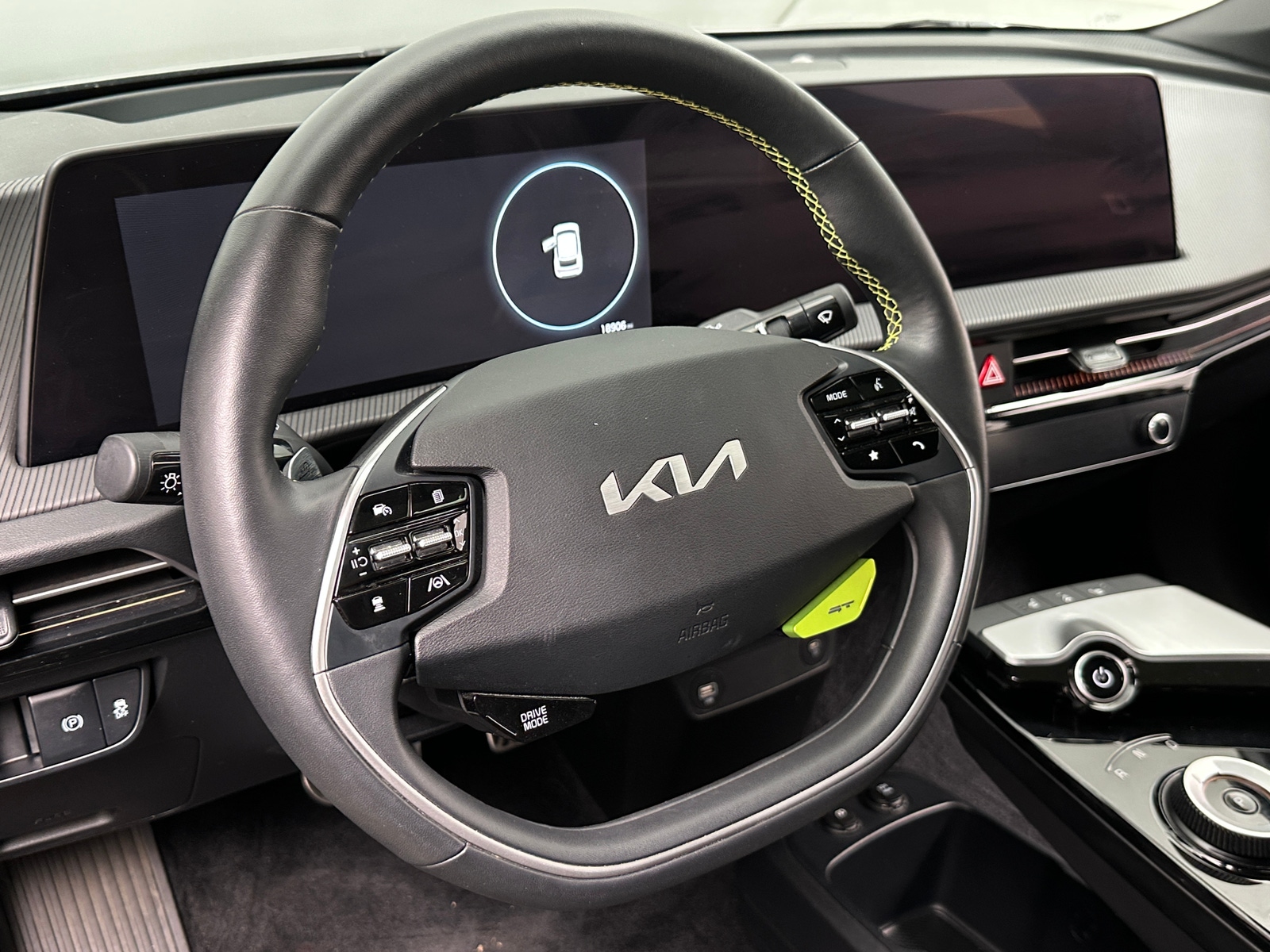 Thumbnail: 2023 Kia EV6 - 4