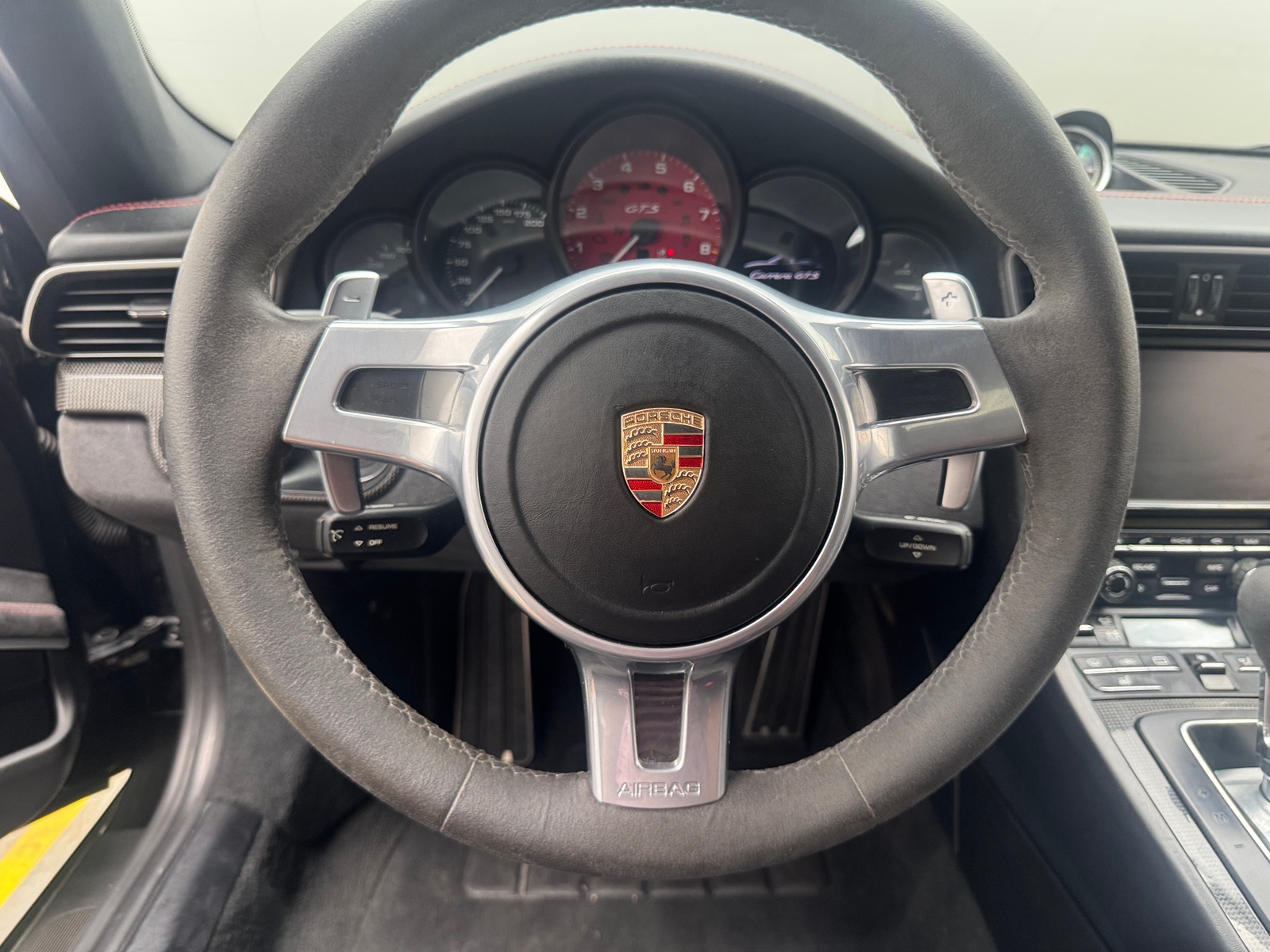 Thumbnail: 2015 Porsche 911 - 3