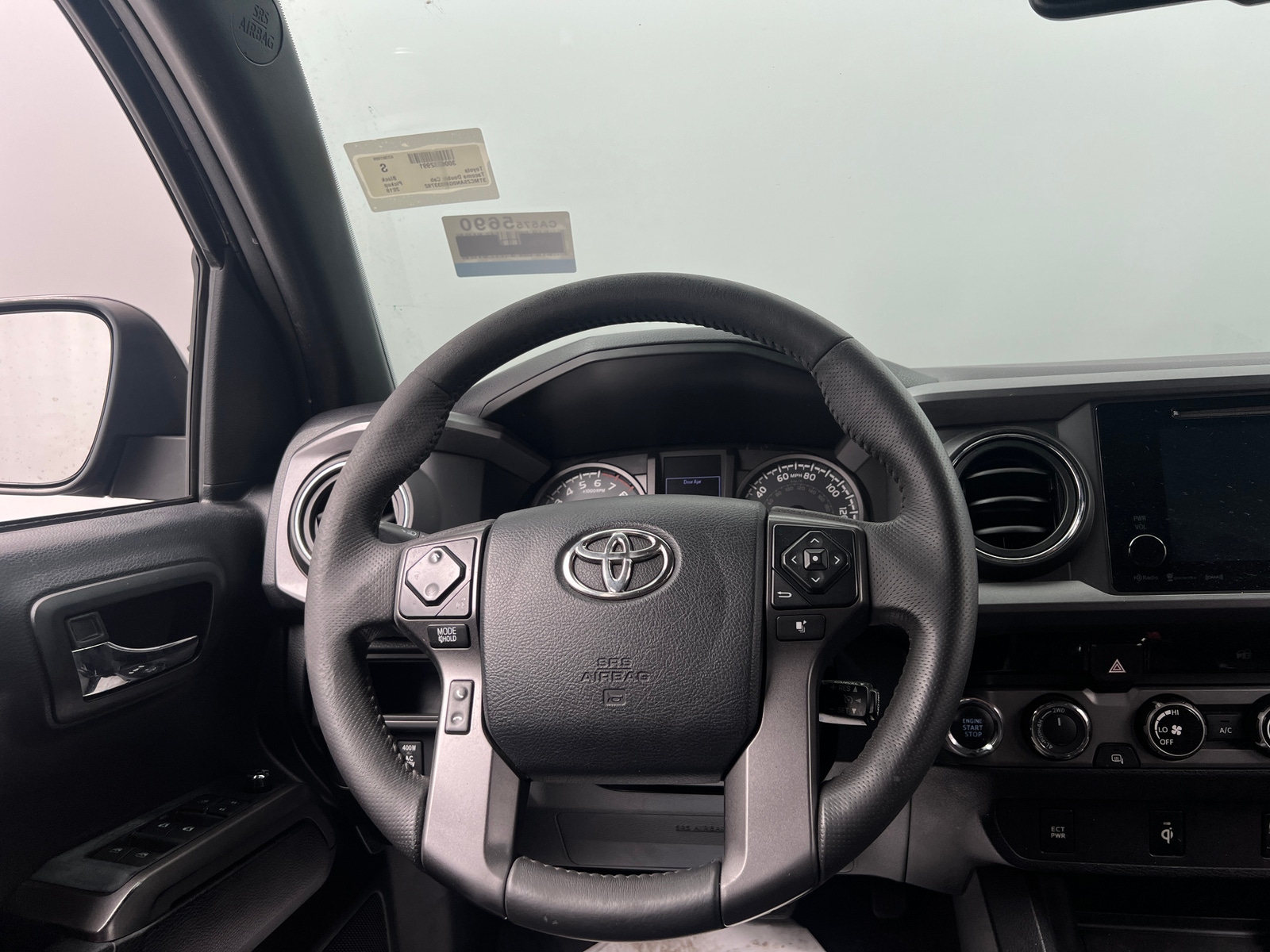 Thumbnail: 2016 Toyota Tacoma - 5