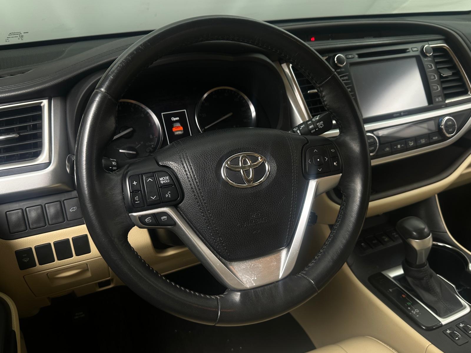 Thumbnail: 2015 Toyota Highlander - 4