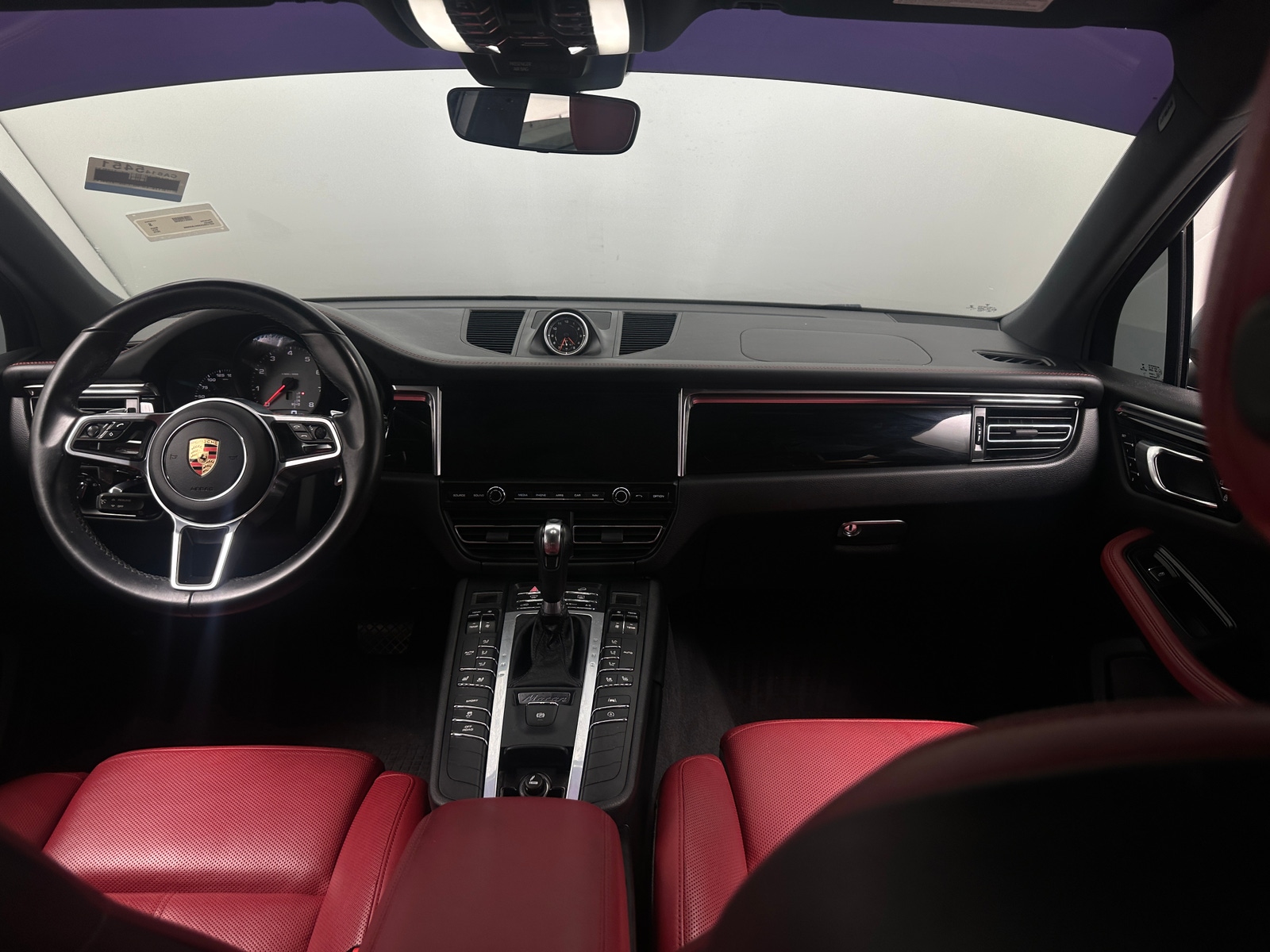 Thumbnail: 2019 Porsche Macan - 2