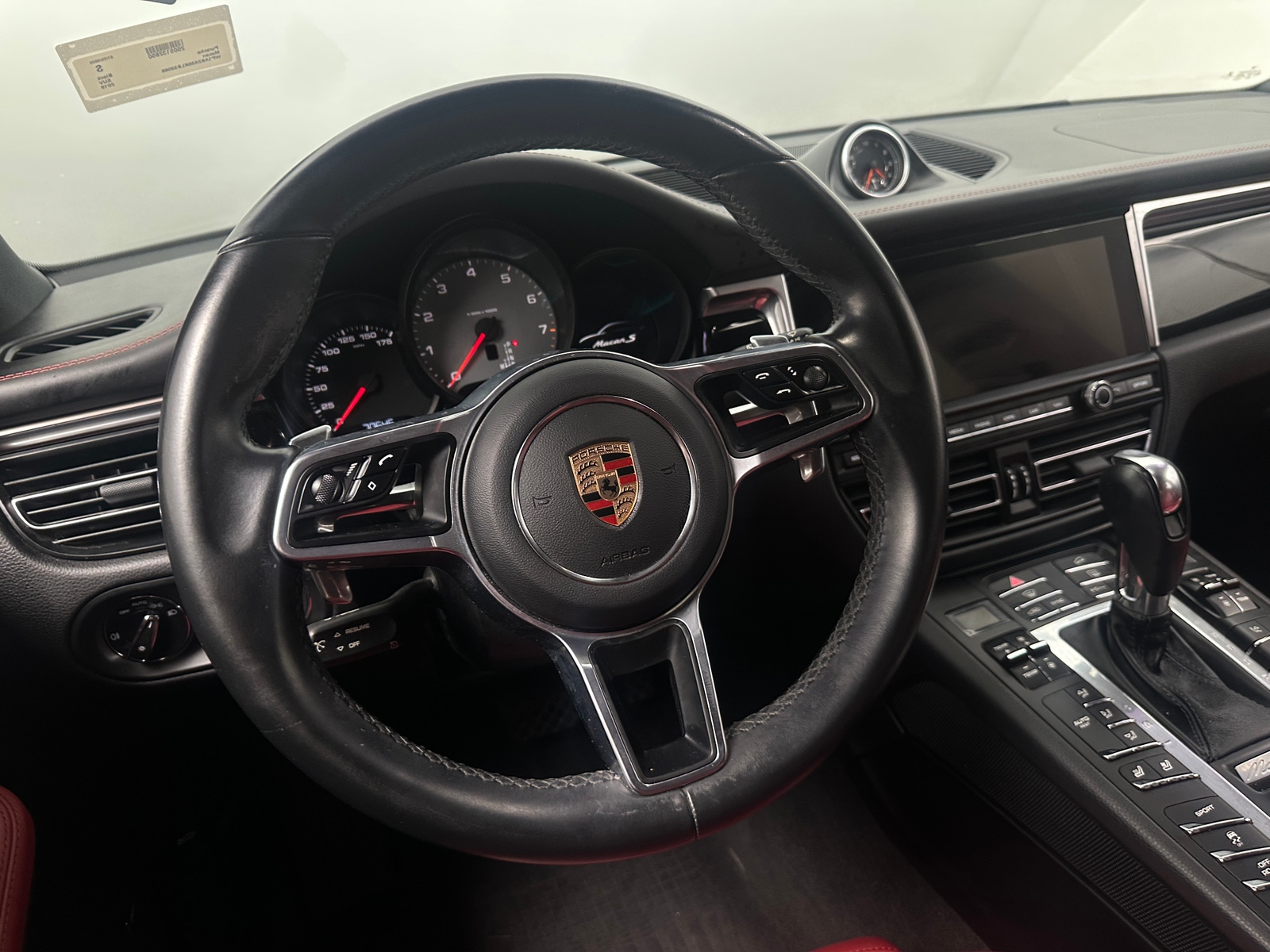 Thumbnail: 2019 Porsche Macan - 4