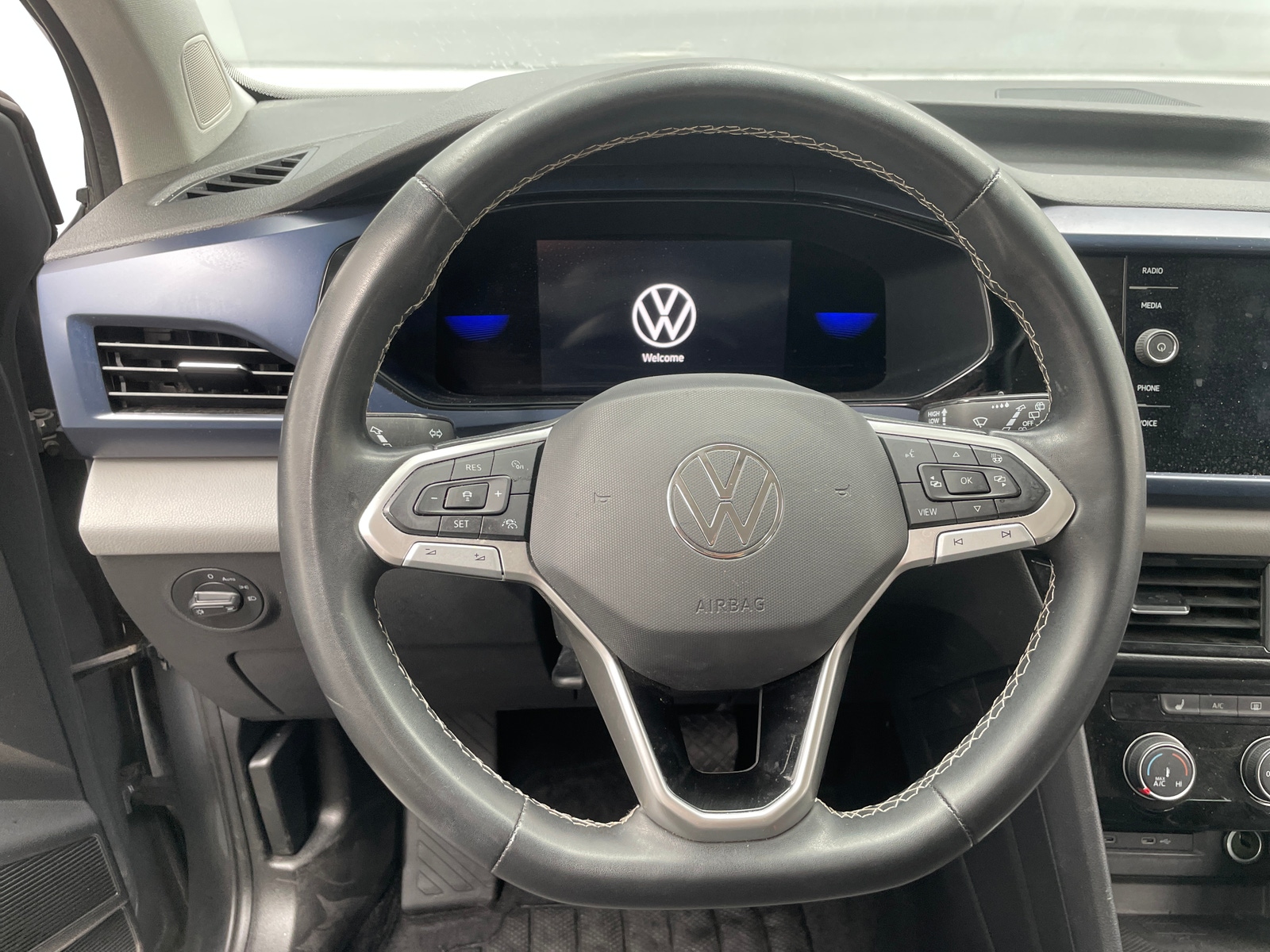 Thumbnail: 2023 Volkswagen Taos - 5