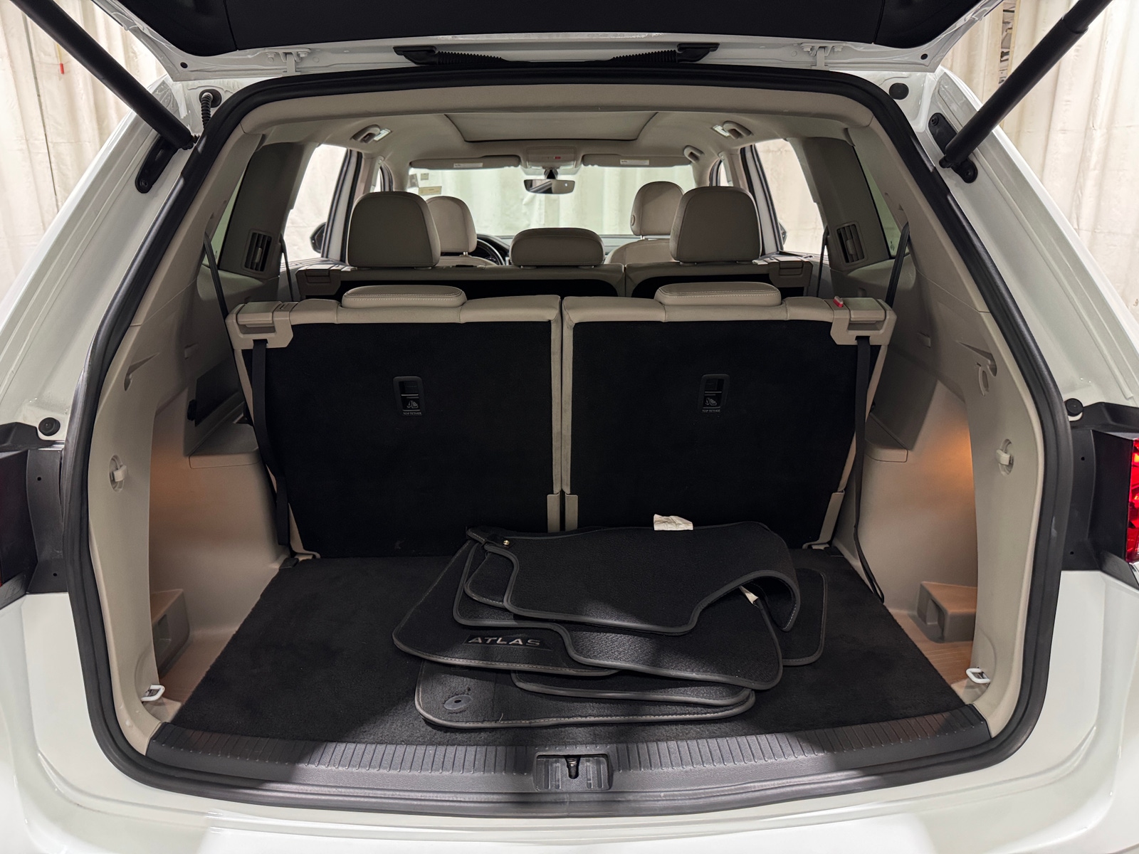 Thumbnail: 2021 Volkswagen Atlas - 6