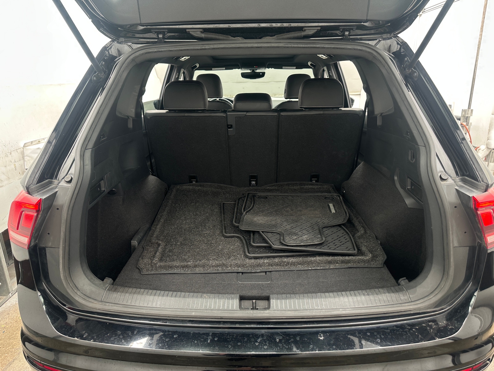 Thumbnail: 2021 Volkswagen Tiguan - 6