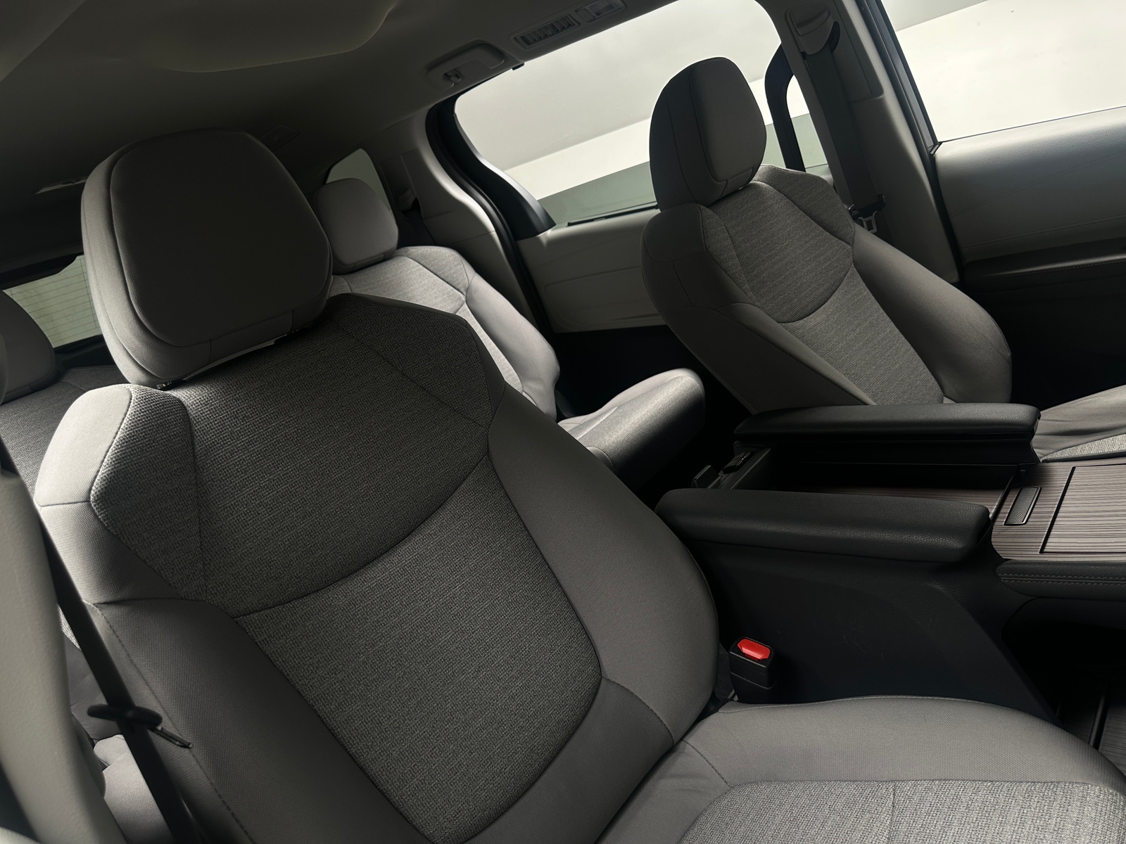 Thumbnail: 2023 Toyota Sienna - 2