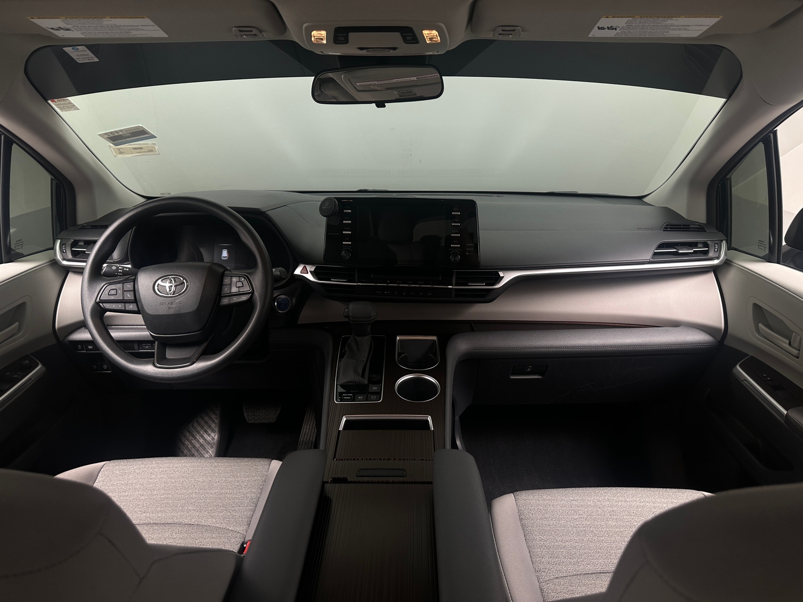 Thumbnail: 2023 Toyota Sienna - 3